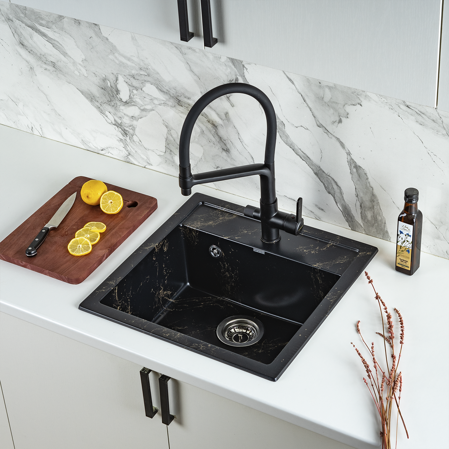 Изображение товара Мойка для кухни из искусственного камня Wisent WA11-14 Мрамор Черно-золотой 505x510