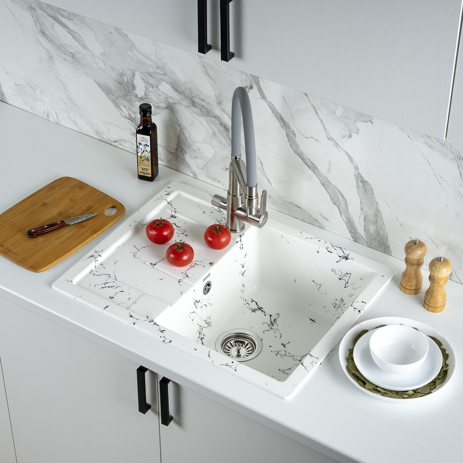 Изображение товара Мойка для кухни из искусственного камня Wisent WB22-12 Мрамор Бело-черный 500x650