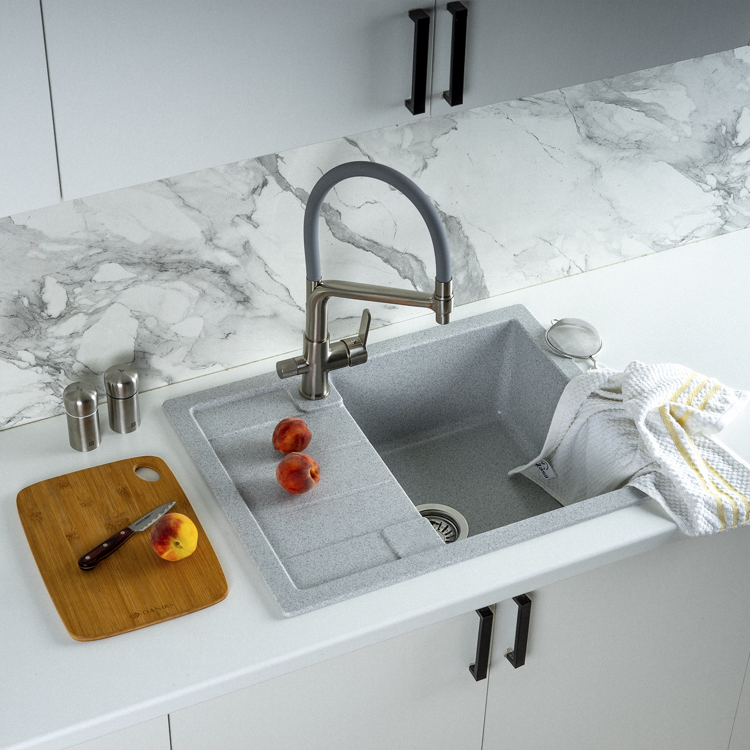 Изображение товара Мойка для кухни из искусственного камня Gerhans B22-18 белая 650х500 мм
