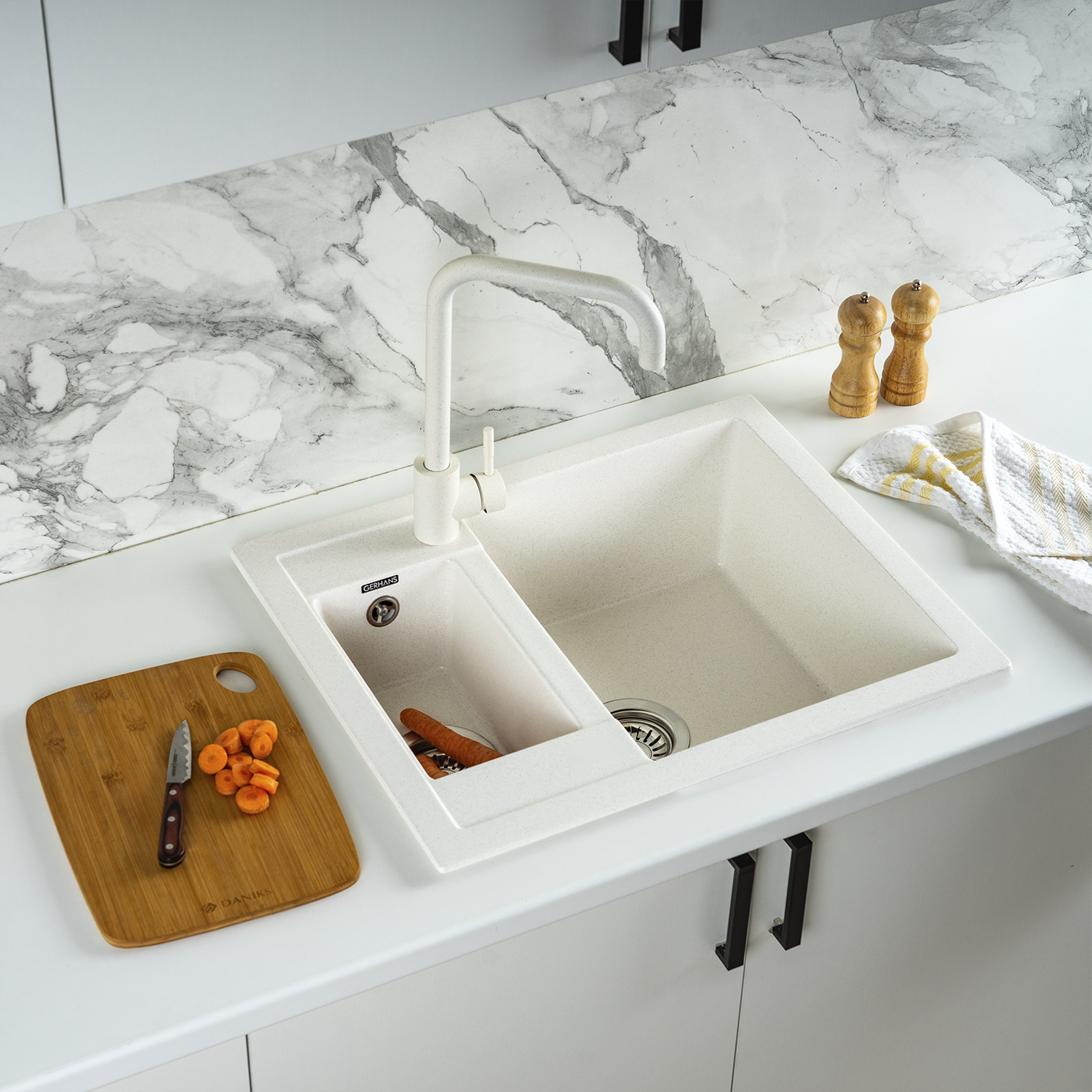Изображение товара Мойка для кухни из искусственного камня с двумя чашами Gerhans C01-18 белая 605х490мм