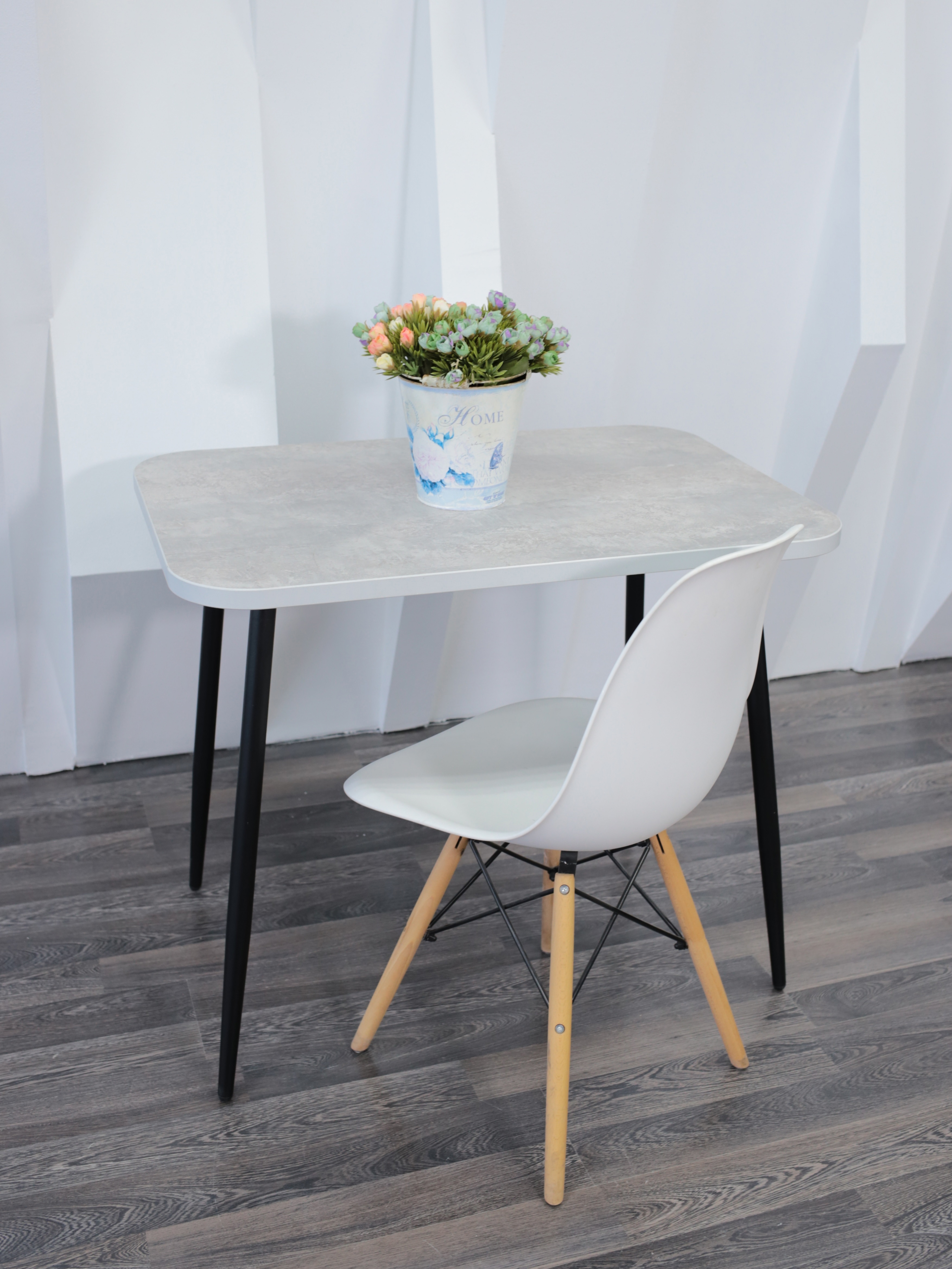 Изображение товара Стол прямоугольный Card&loft 90x90 см ЛДСП цвет серый бетон/черный