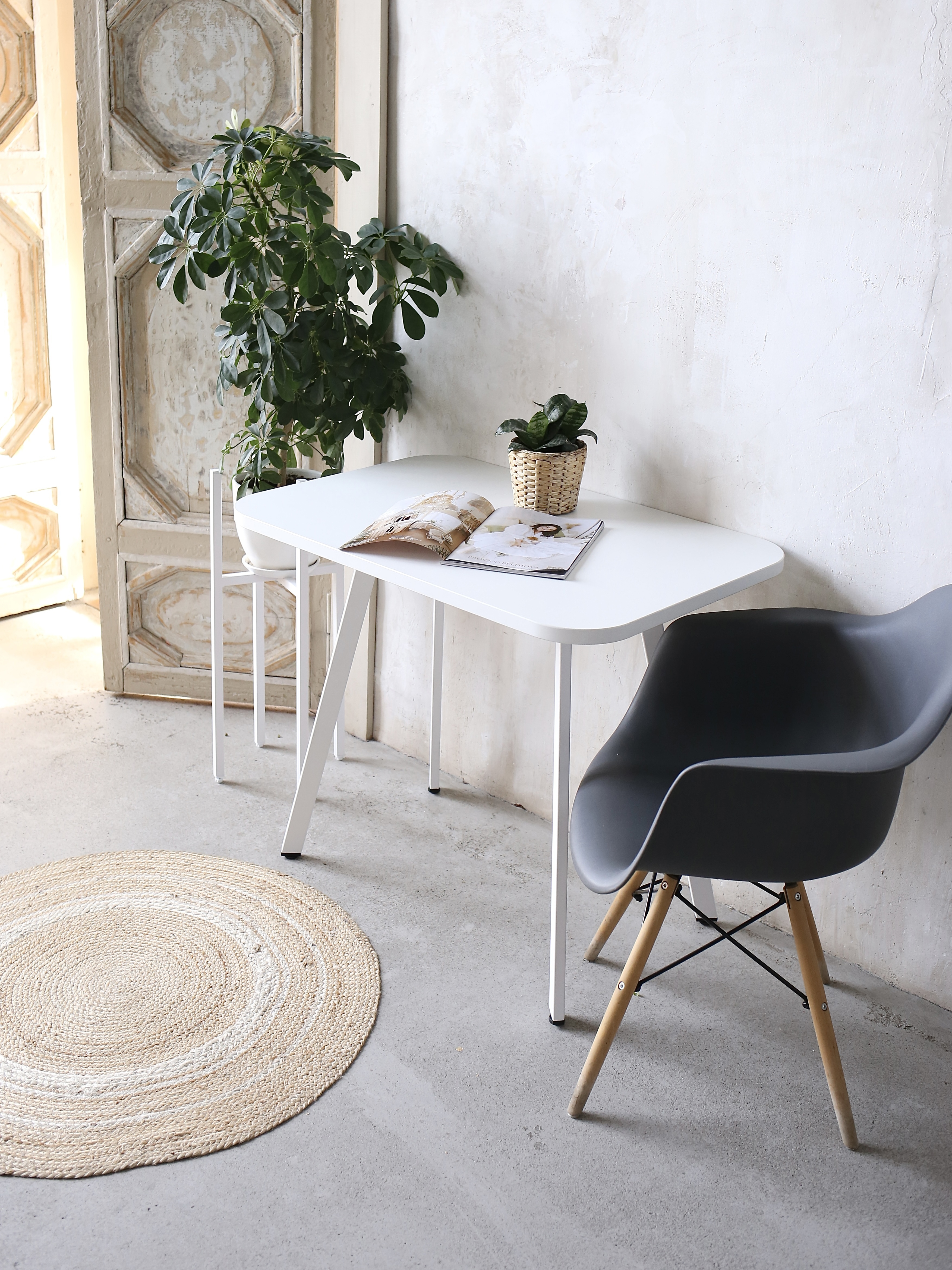 Изображение товара Современный кухонный стол Card&loft 90x90 см из ЛДСП Белый