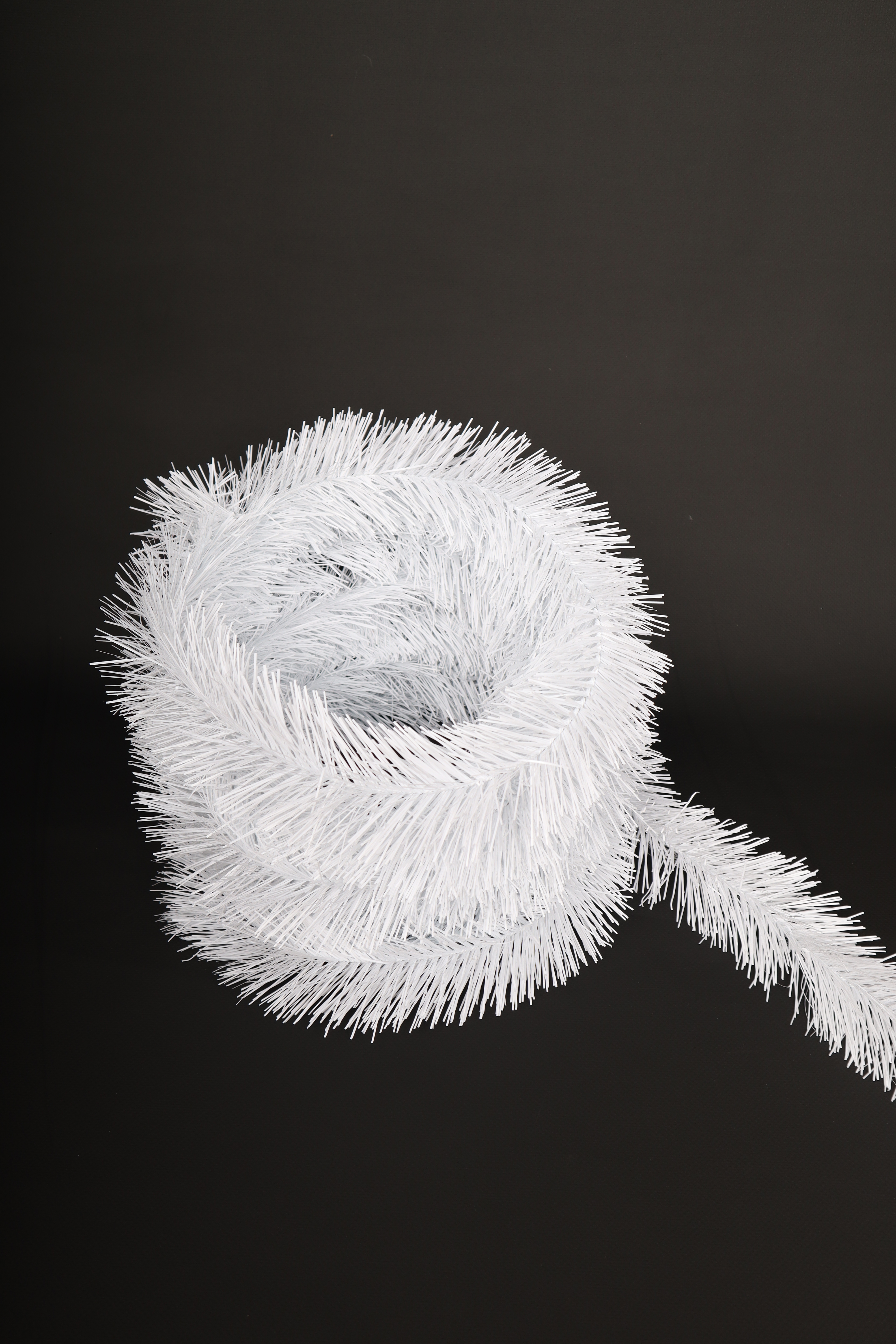 Изображение товара Хвойная гирлянда Новая ёлка ø 7 см 5 м для украшения дома и улицы