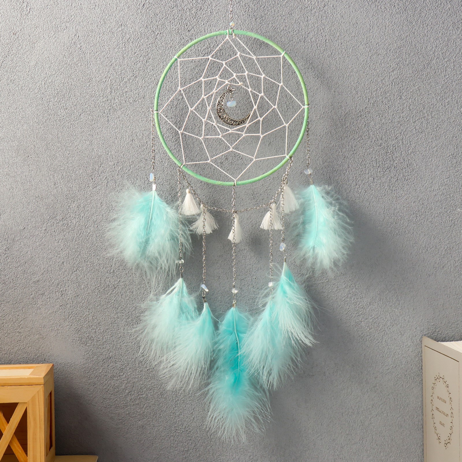 Изображение товара Панно ловец снов "Кисточки с голубыми пёрышками" 40x15 см