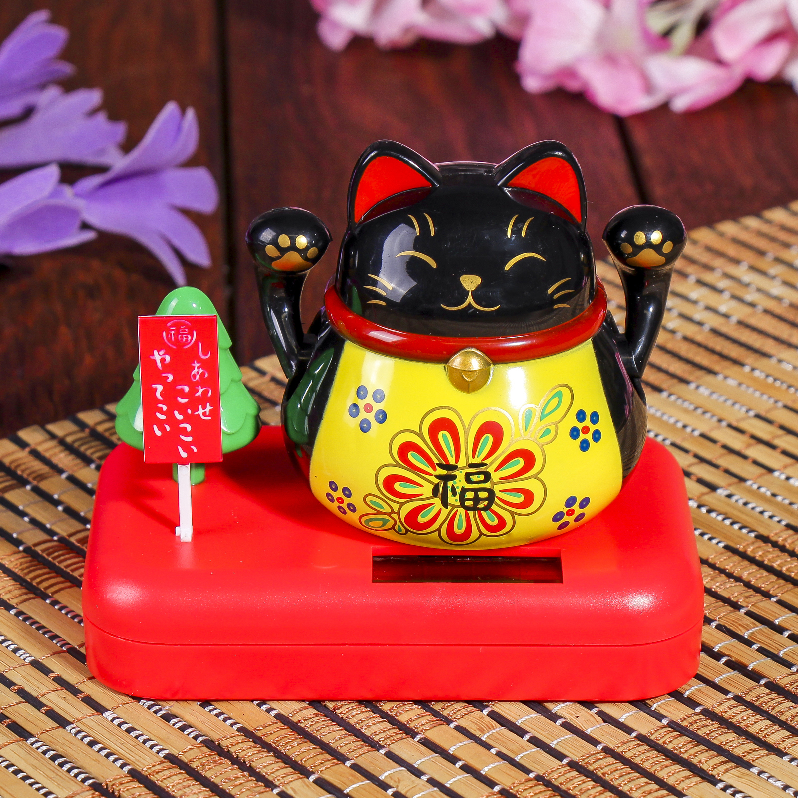 Изображение товара Маятник-антистресс настольный "Кот Манэки-нэко с деревом" от солнечной батареи, чёрный 8x10x6 см