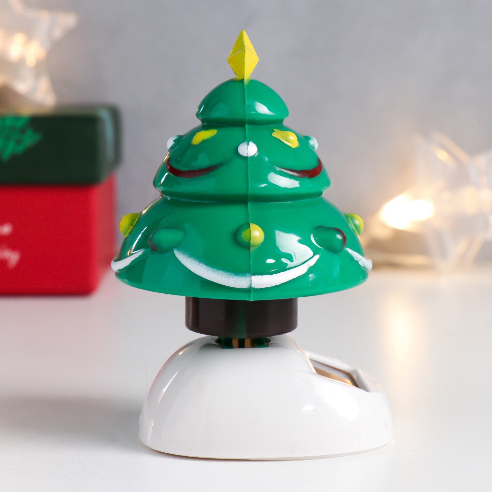 Изображение товара Настольный маятник-антистресс «Нарядная ёлочка» — солнечная батарея