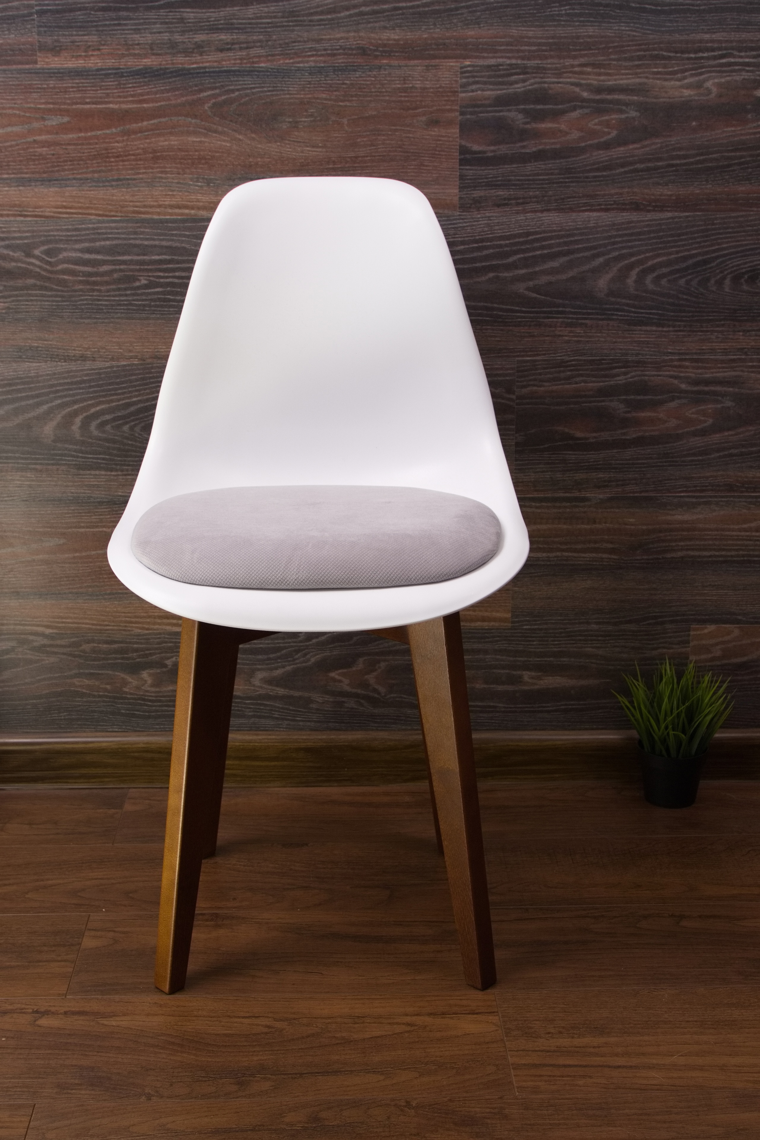 Изображение товара Стул Zip-mebel Сашш 45x83x46 см велюр цвет белый/светло-серый/орех