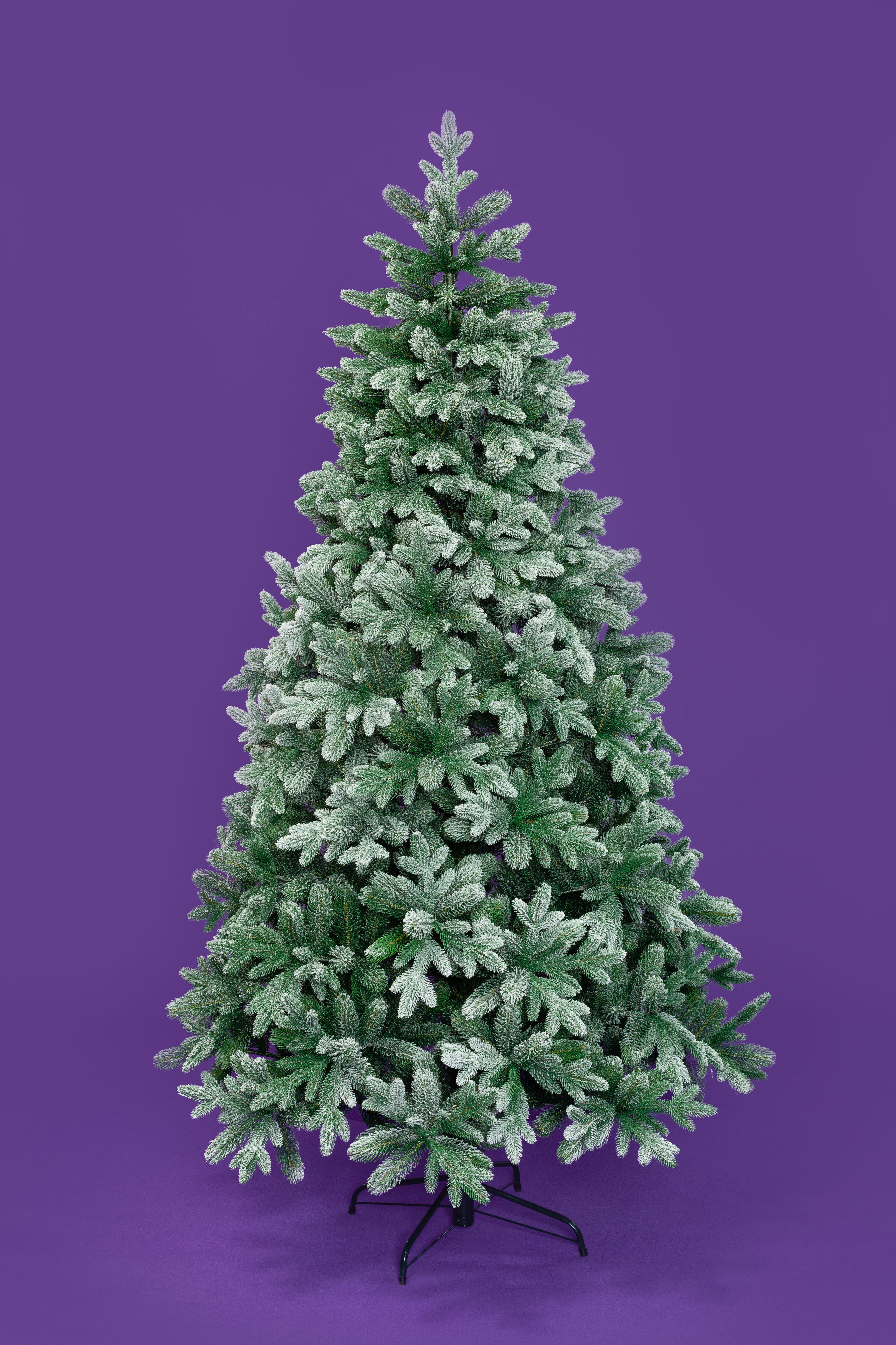 Изображение товара Ель новогодняя искусственная CRYSTAL TREES Монсеррат 210 см в снегу