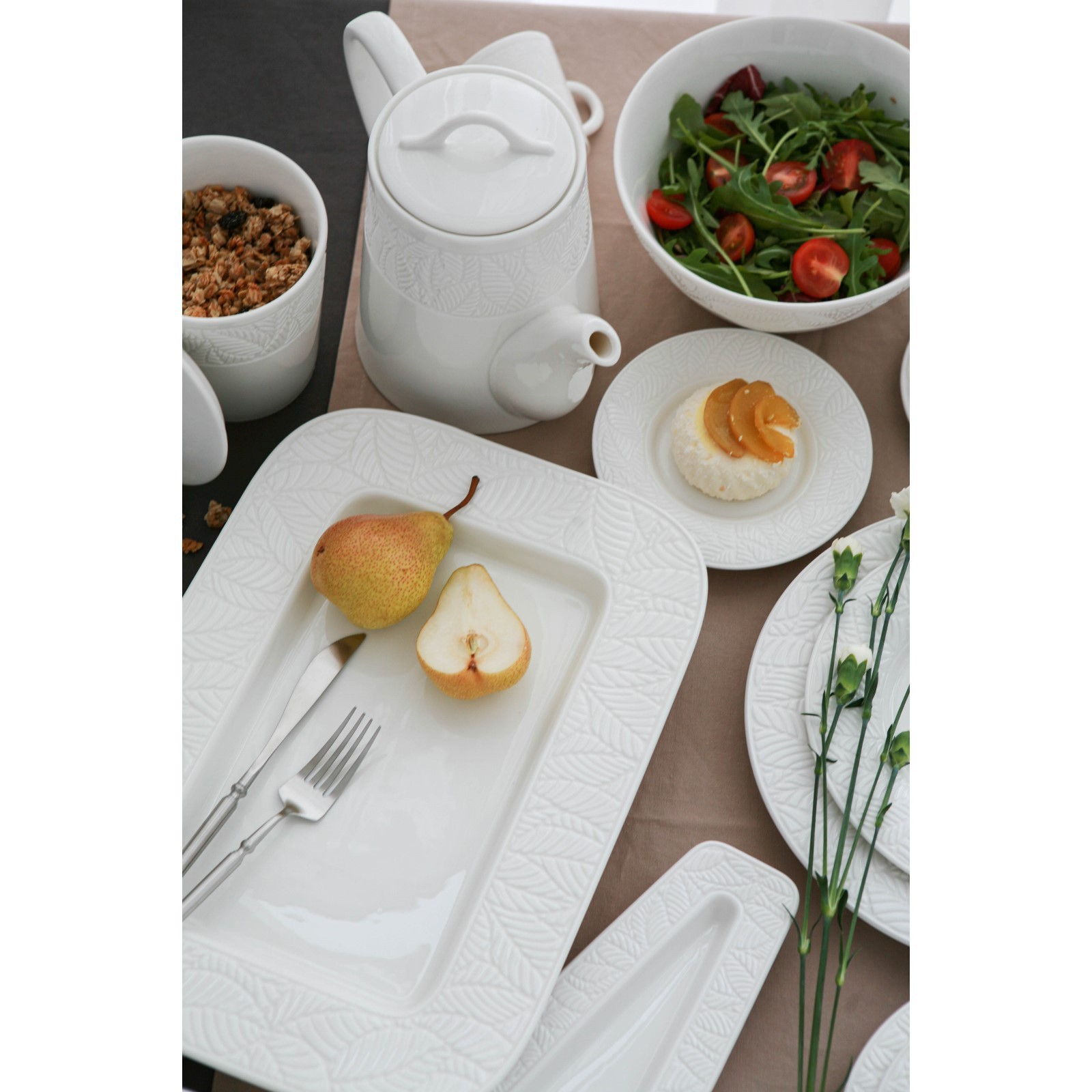 Изображение товара Блюдо сервировочное из фарфора Magistro Crotone 35,7x25,6x3,1 см белое