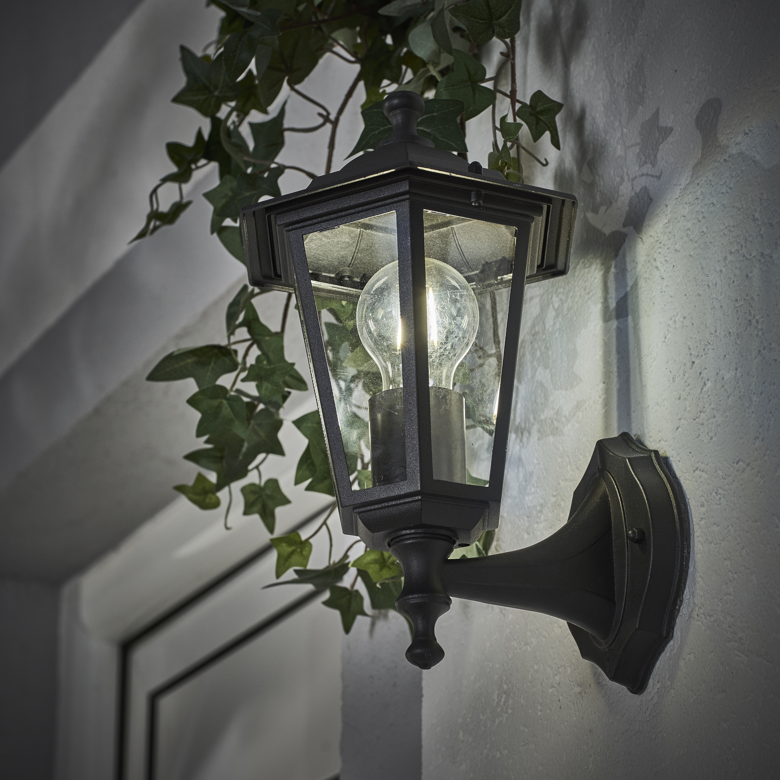 Изображение товара Уличный настенный светильник Inspire Peterburg 1хE27 60 Вт алюминий стекло черный