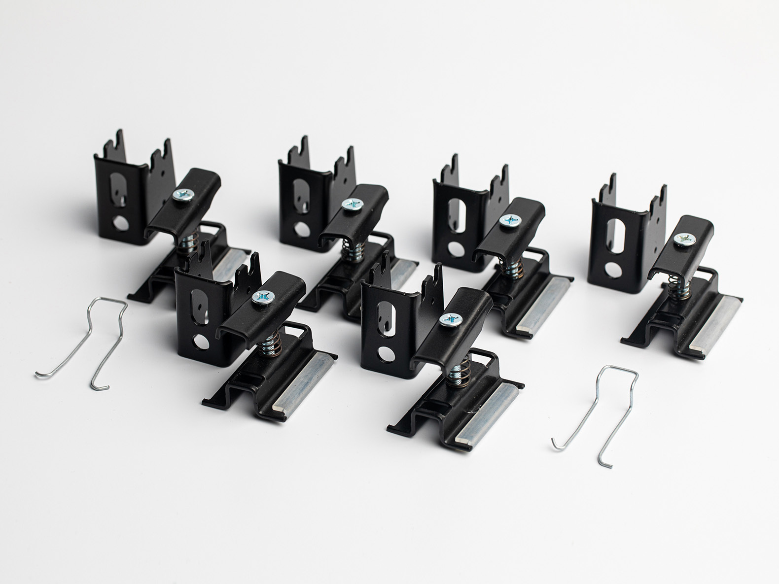 Изображение товара Кронштейн для радиатора Steel Art 6 точек под круглую трубу чёрный матовый