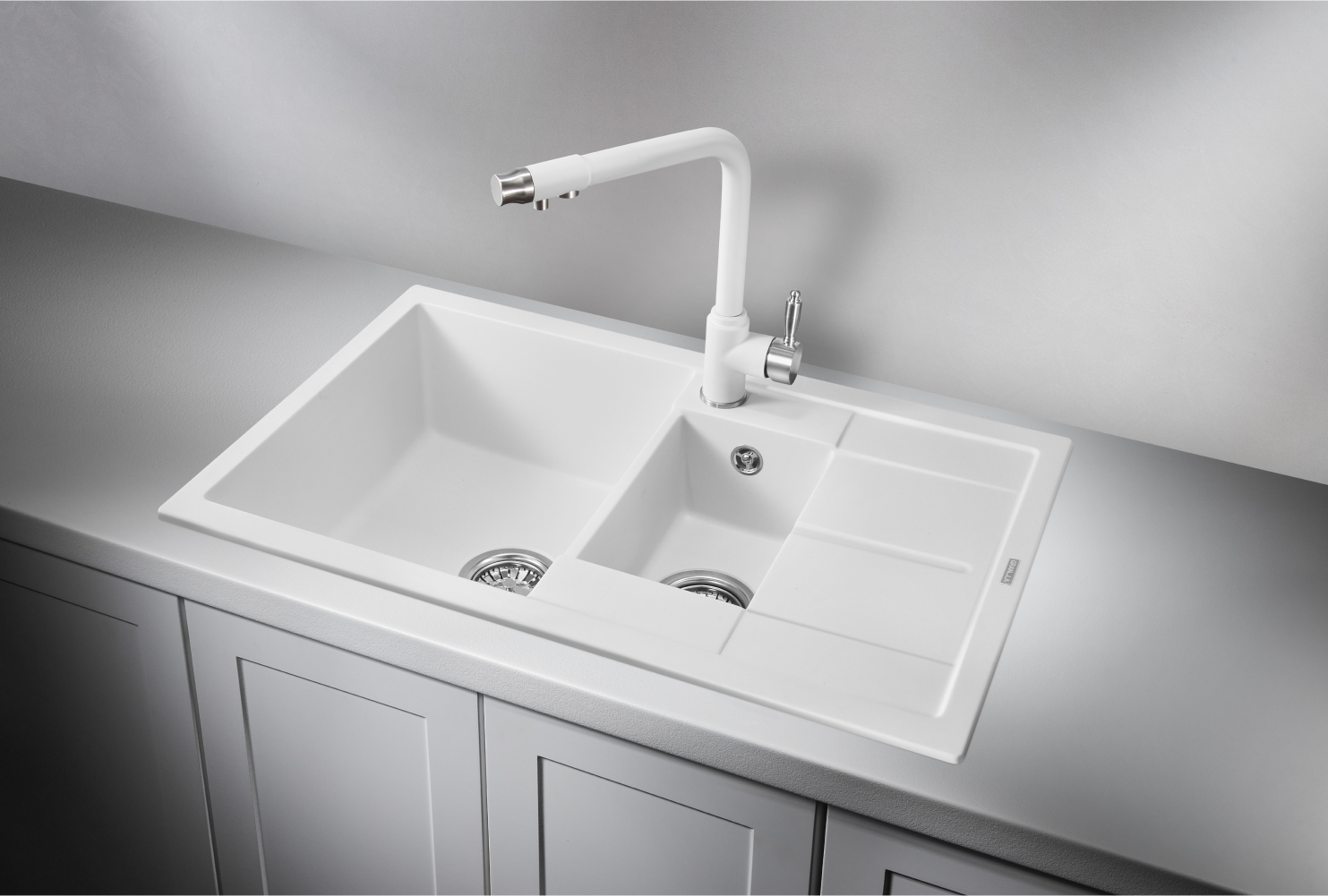 Изображение товара Мойка для кухни врезная Granula GR-7802 49.5x77.5 см глубина чаши 19.5 см кварц цвет белый