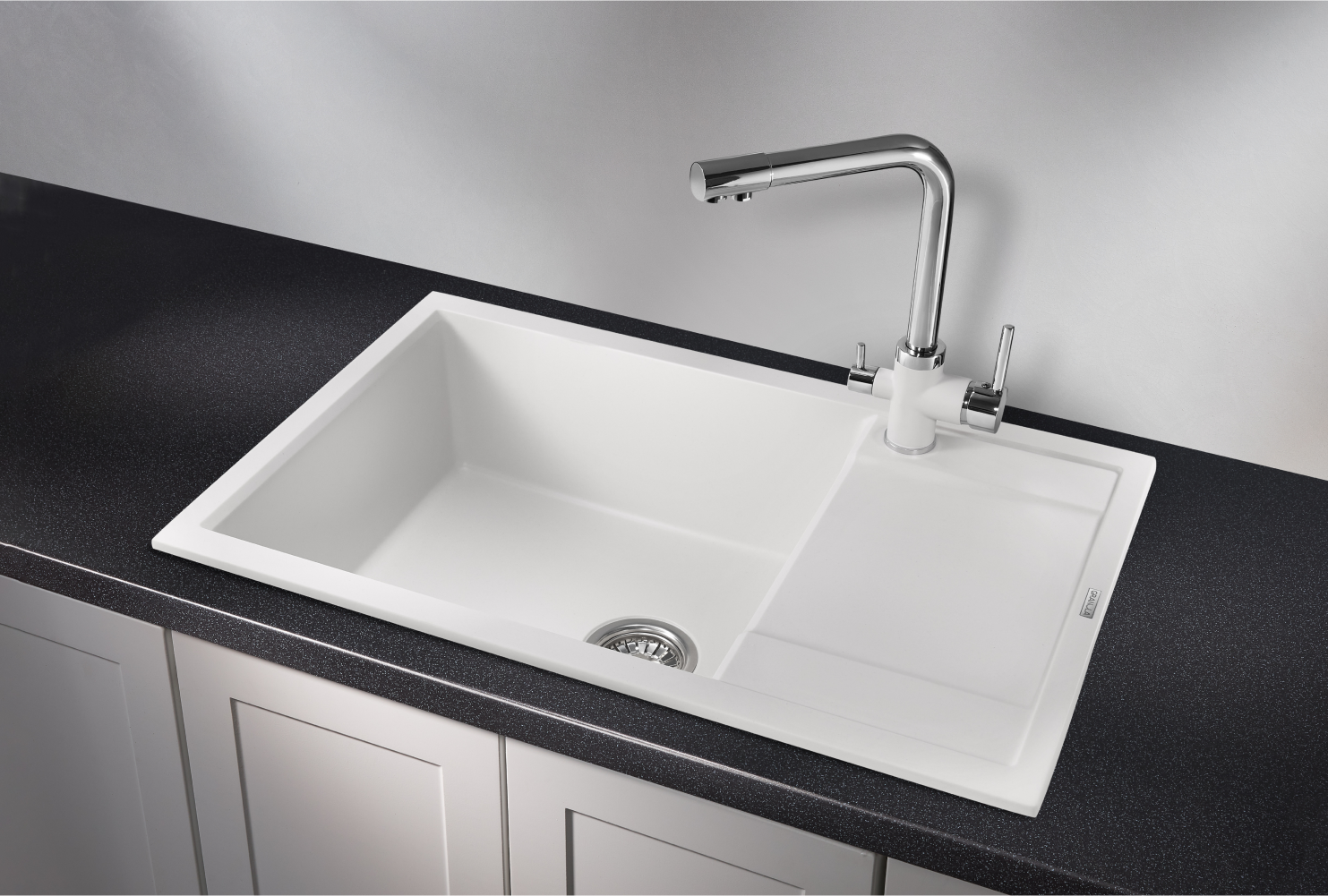 Изображение товара Мойка для кухни Granula GR-7805 кварц белая 78x50 см, 1 чаша, реверсивная