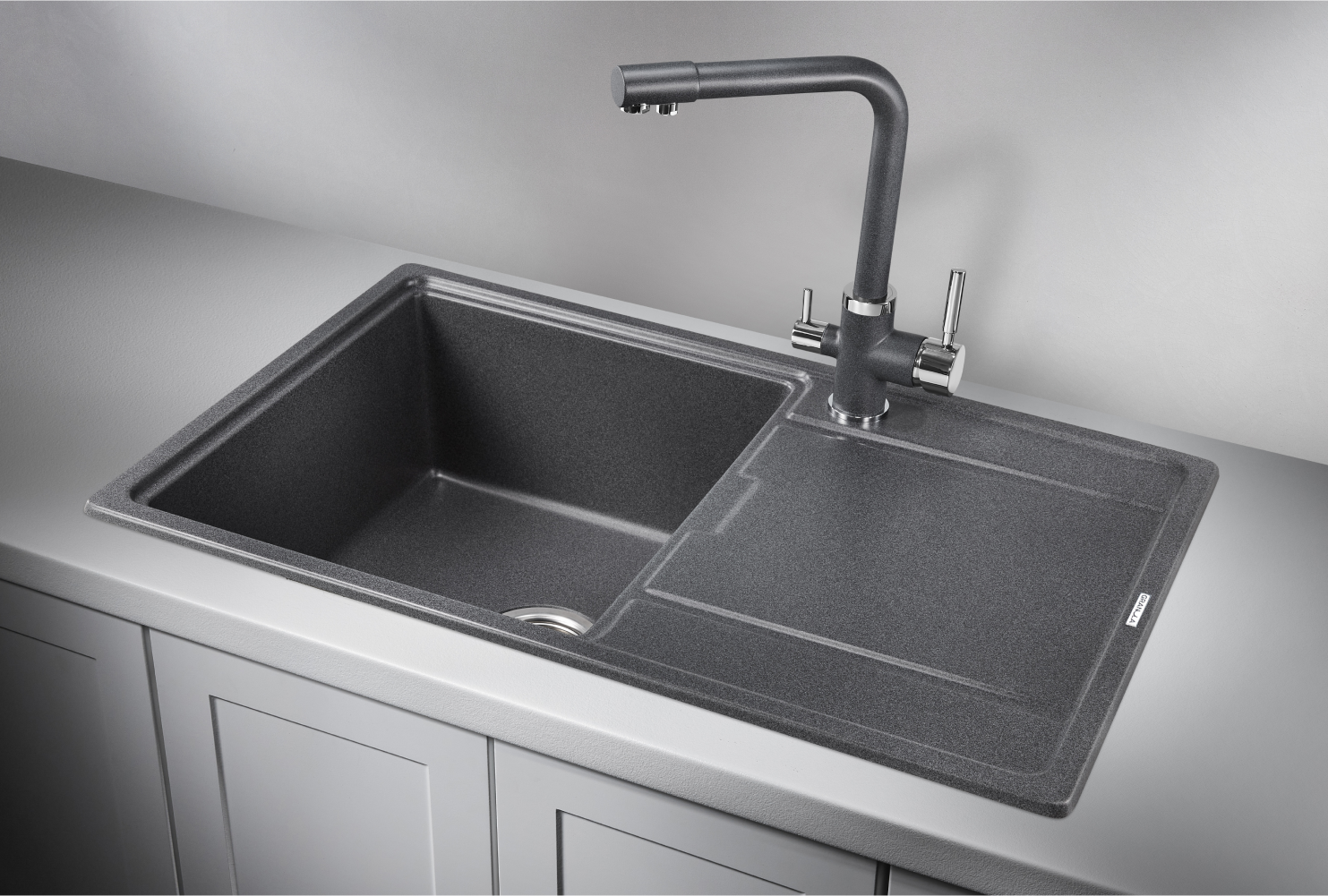 Изображение товара Кухонная мойка GRANULA GR-7804 из кварца 50x78 см графит врезная