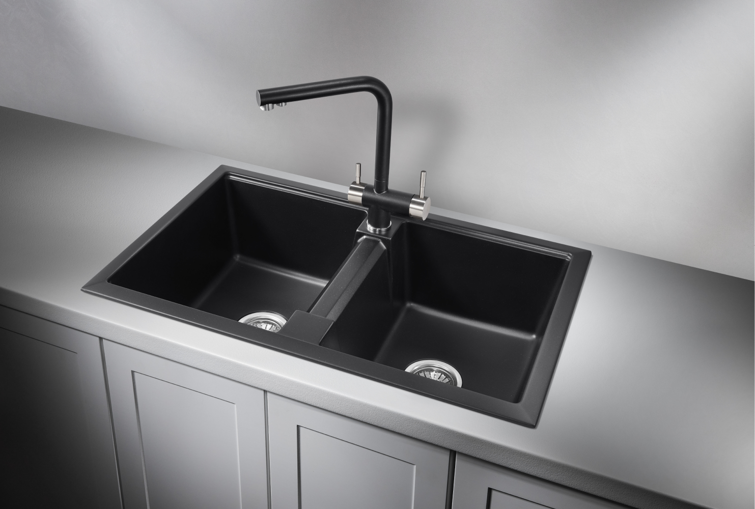 Изображение товара Мойка для кухни врезная Granula GR-8101 50x81 см глубина чаши 22 см кварц цвет черный матовый/черный металлик