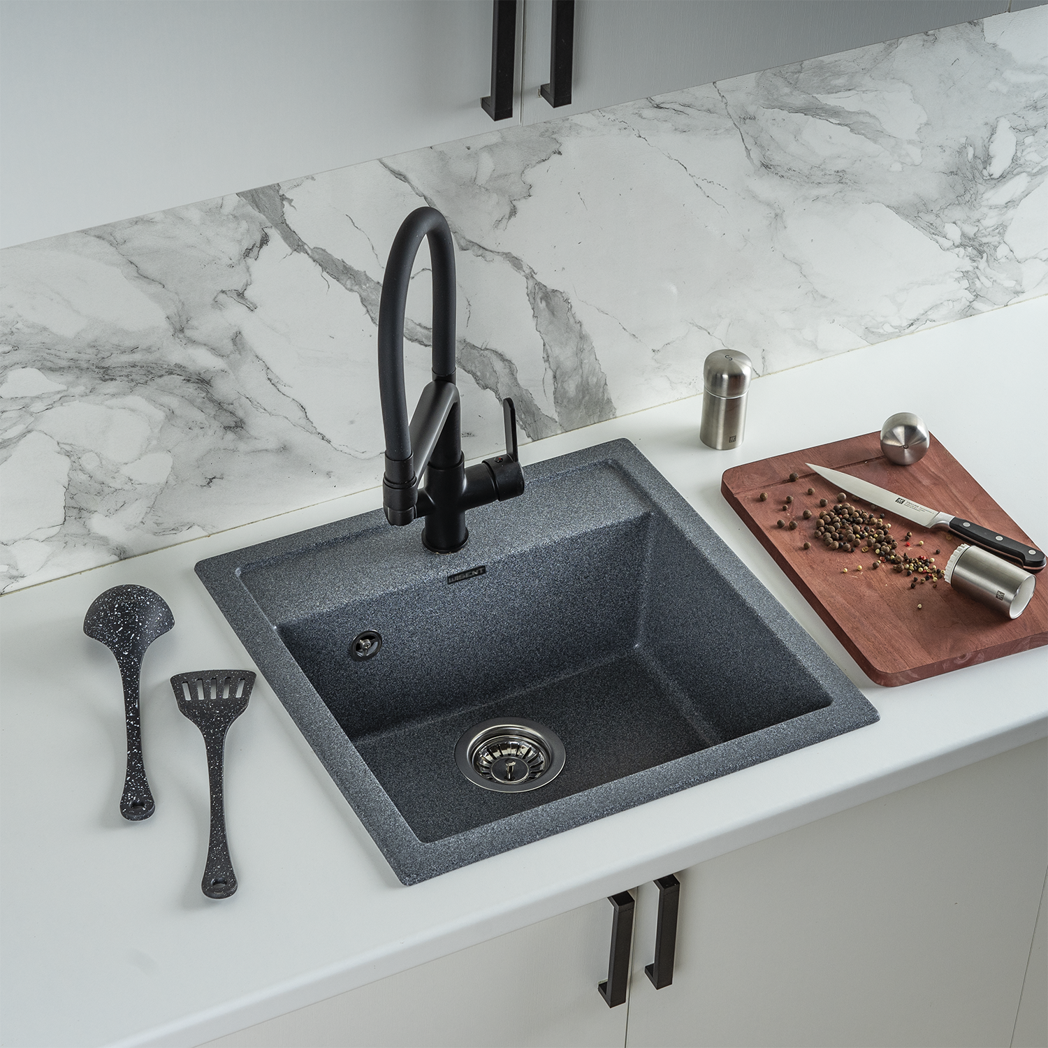 Изображение товара Мойка для кухни врезная Wisent WG11 50.5x51 см глубина чаши 18 см искусственный камень цвет графит