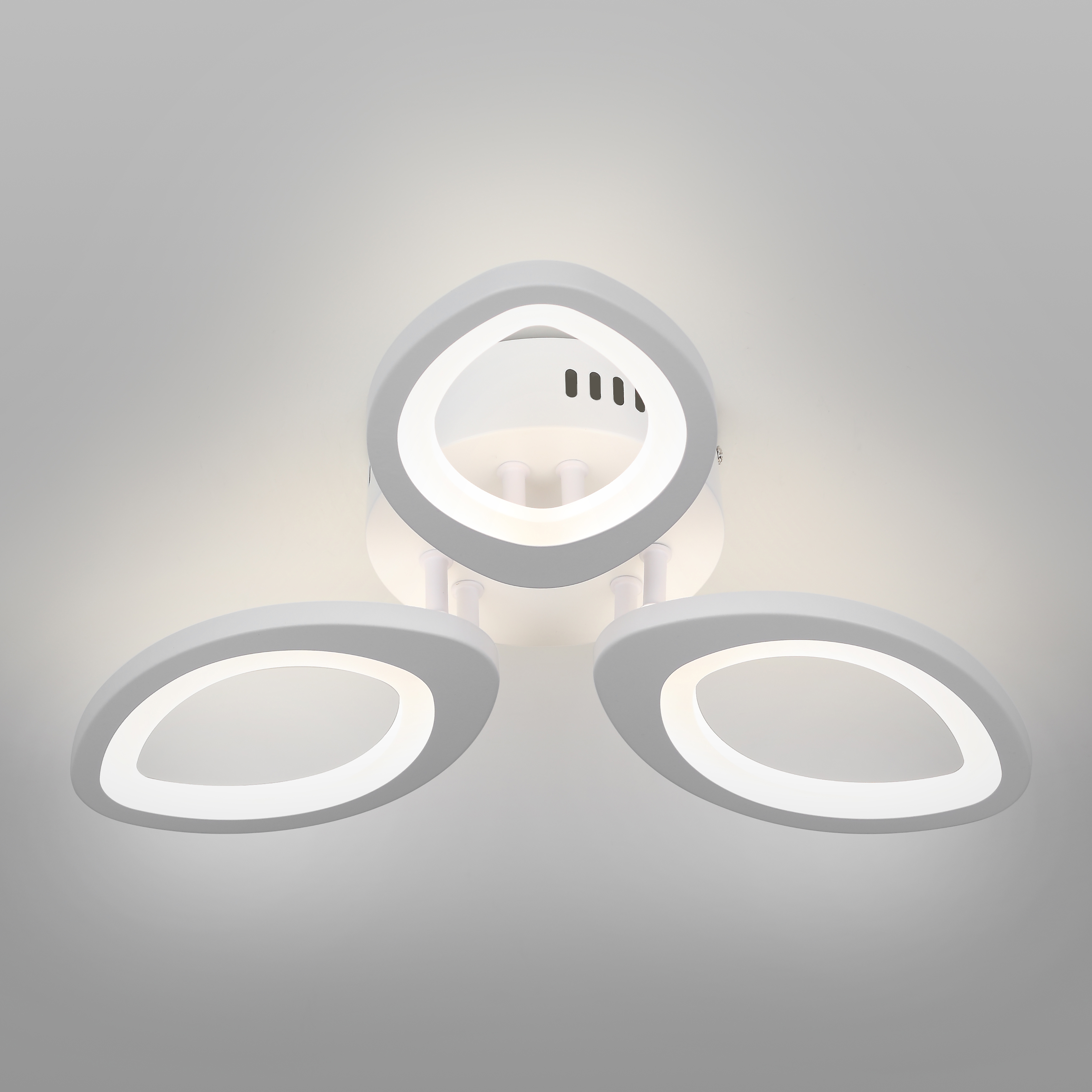 Изображение товара Люстра потолочная светодиодная Rivoli 6048-107 с пультом управления 11 м² регулируемый белый свет цвет белый