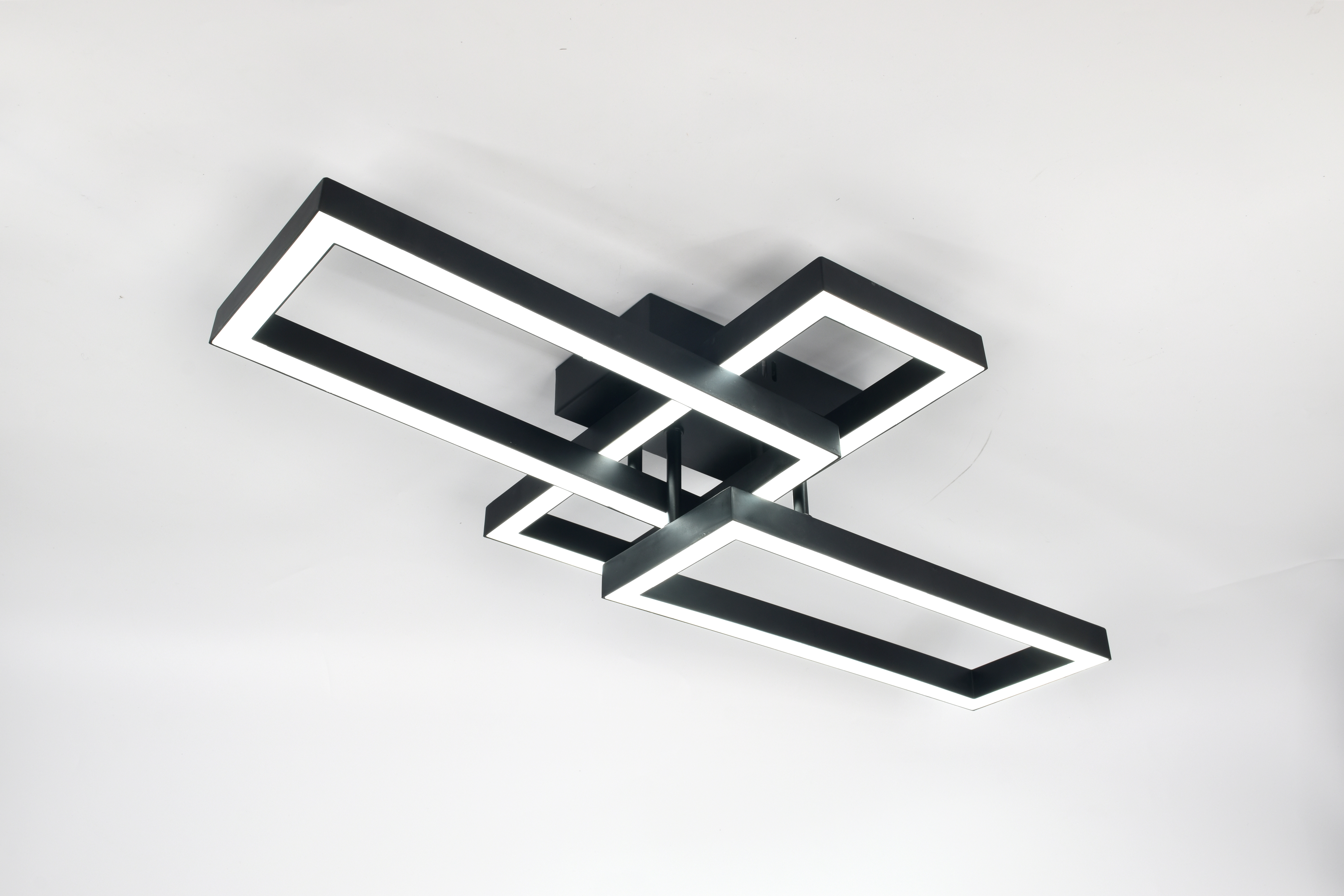 Изображение товара Люстра потолочная светодиодная Escada Optimum 10259/3led регулируемая черный 12 м²