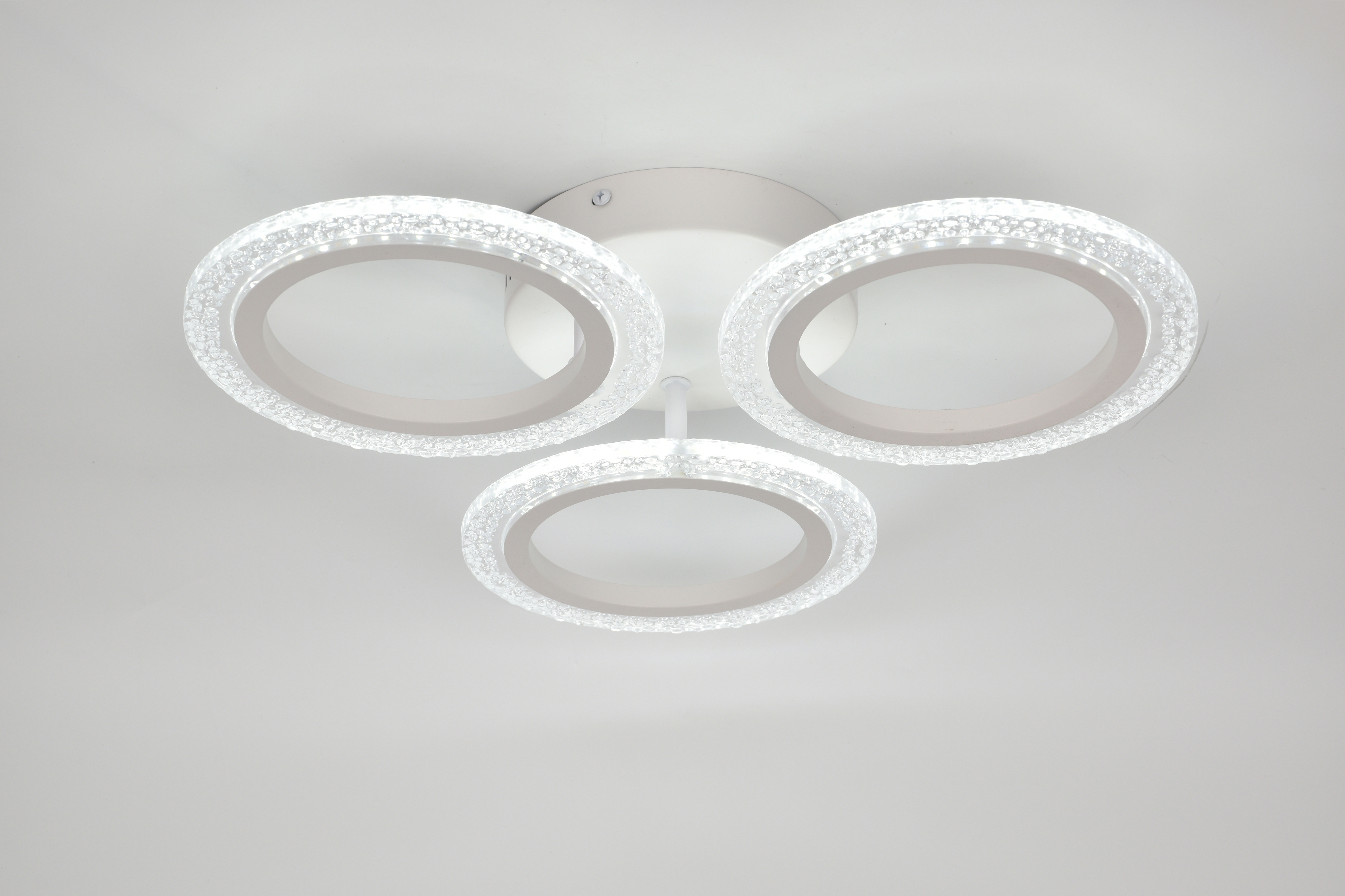 Изображение товара Люстра потолочная светодиодная Escada Bubble 10268/3led регулируемый белый свет