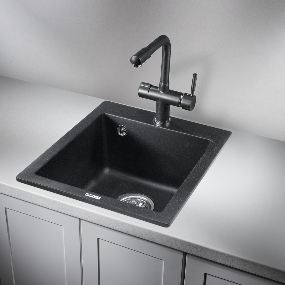 Изображение товара Врезная кухонная мойка Granula GR-4201 из кварца 49x41.5 см черный матовый