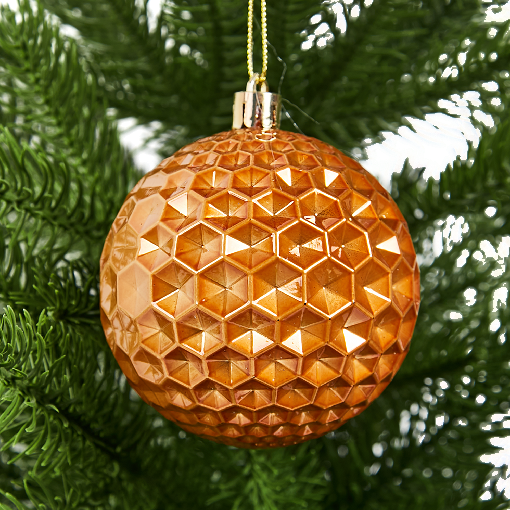 Изображение товара Ёлочный шар с объемным узором Christmas 8 см коричневый