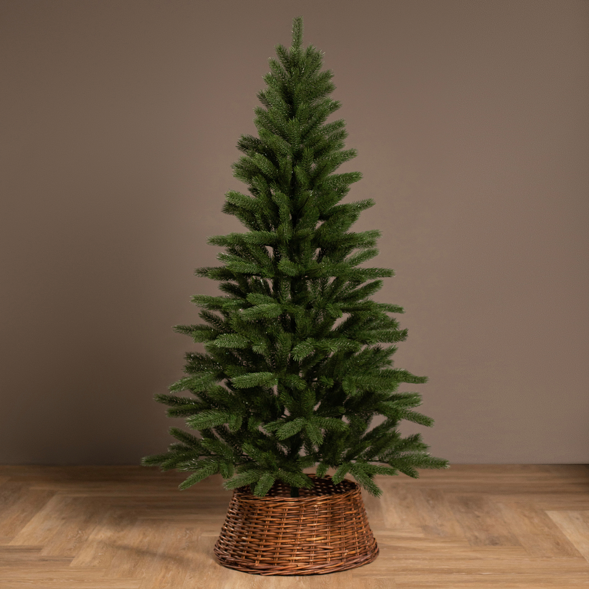 Изображение товара Ель новогодняя искусственная Max christmas ЕЛА-18_1 Аленушка 180 см