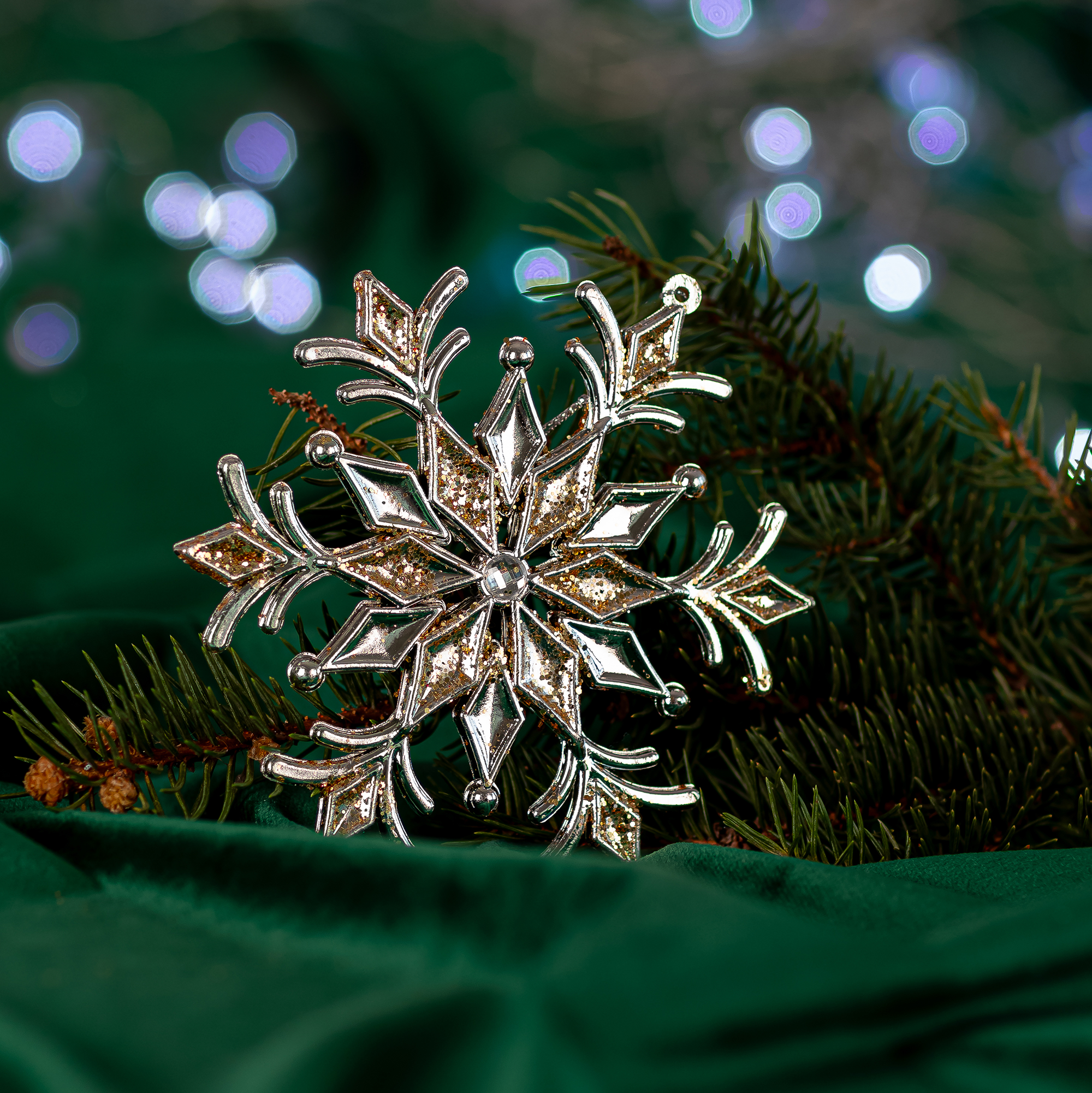 Изображение товара Новогоднее украшение Снежинка 366 серебристо-золотой елочная игрушка 12 см