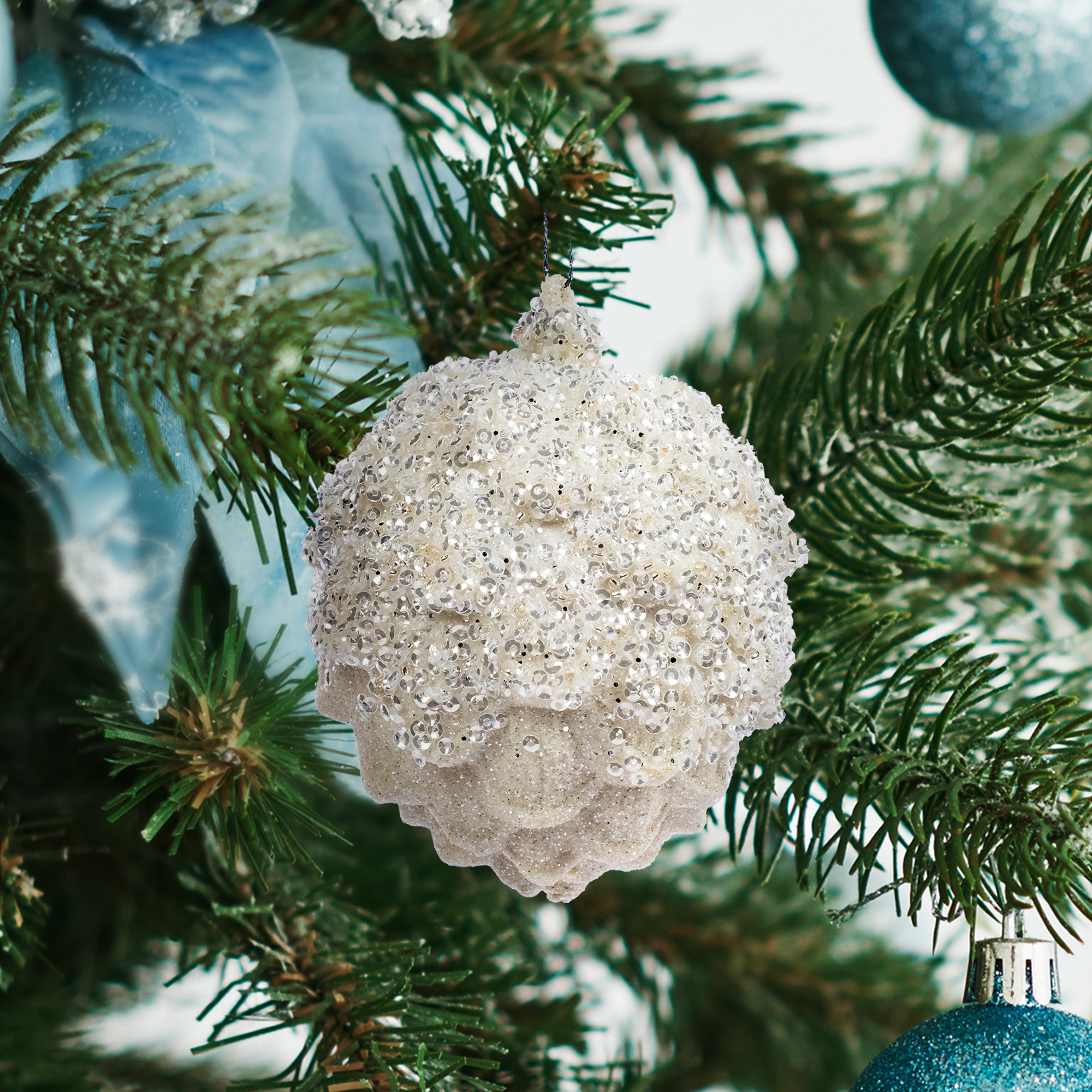 Изображение товара Елочная игрушка Шишка в снегу 11.5x8.5 см белая новогодний декор