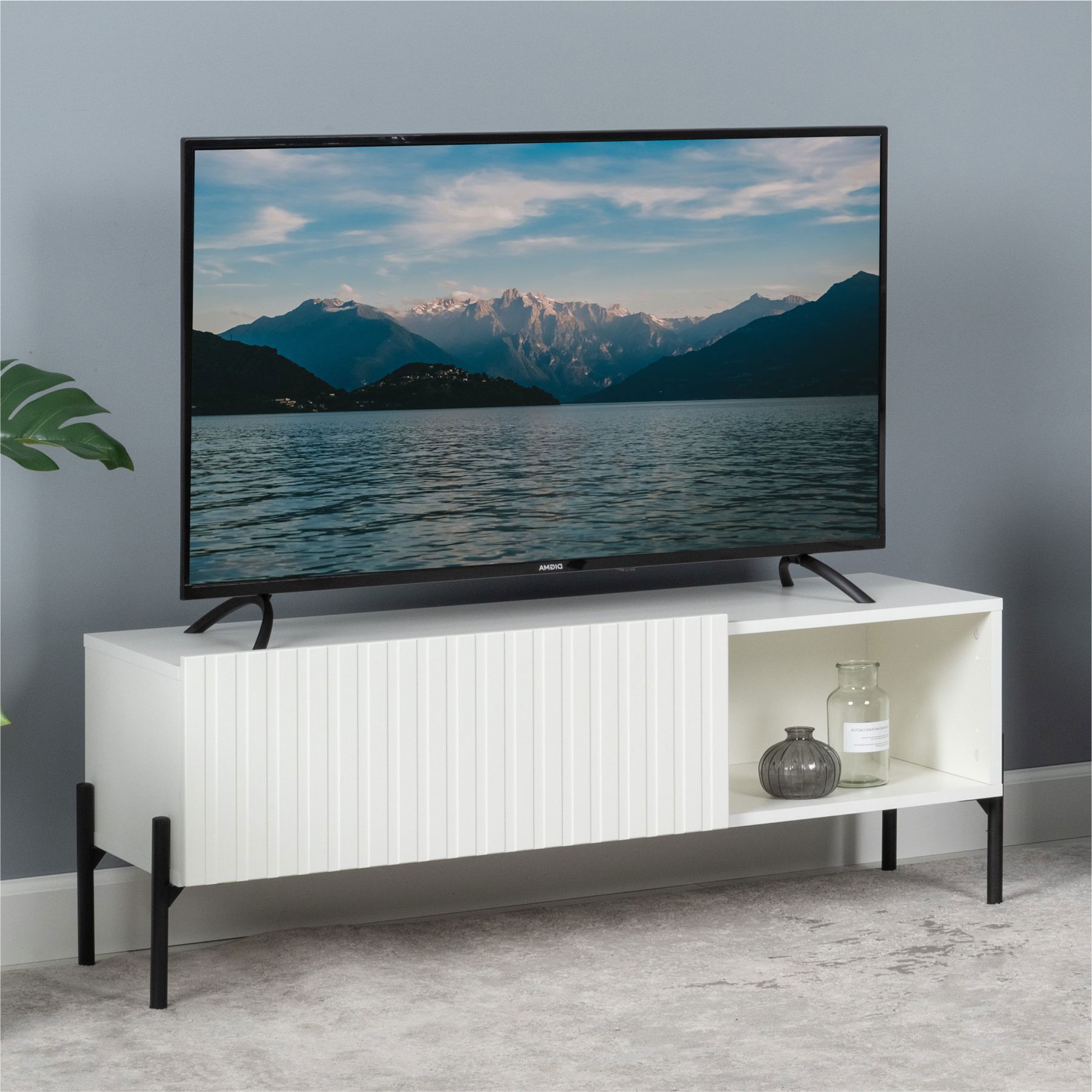 Изображение товара Тумба под телевизор Egregor Вивьен 115.6x42x37 см белый минимализм