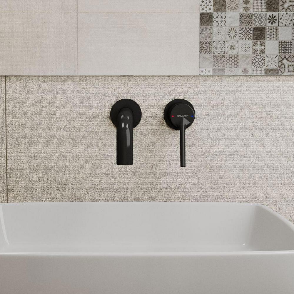 Изображение товара Смеситель для раковины BRAVAT P8461217BW-ENG цвет черный
