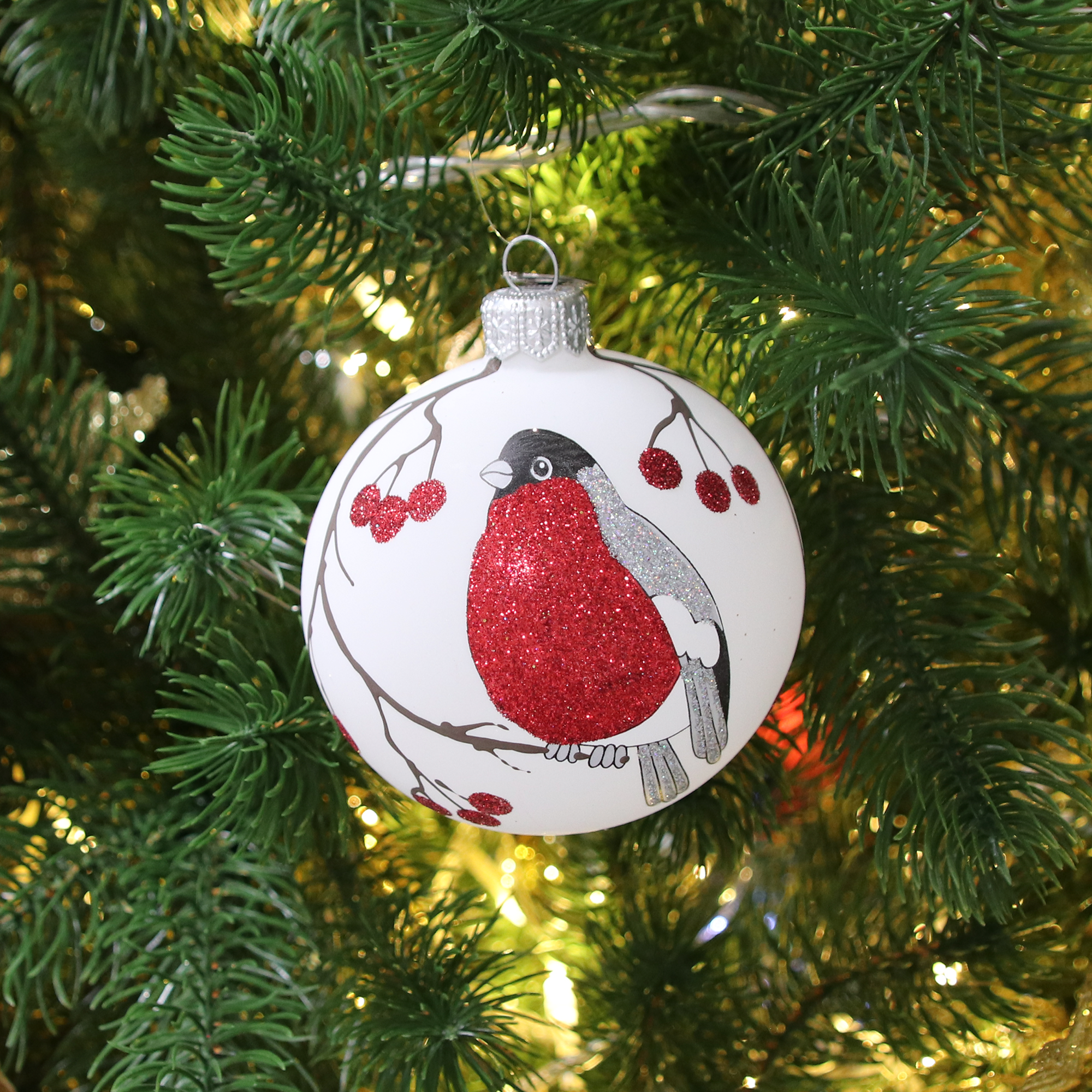 Изображение товара Шар ёлочный «Снегирь в рябине» 85 мм