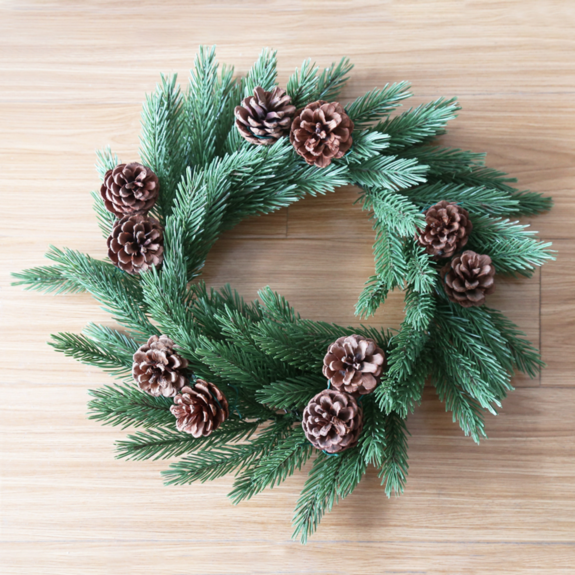 Изображение товара Рождественский венок Neon-Night 45x45 см с шишками