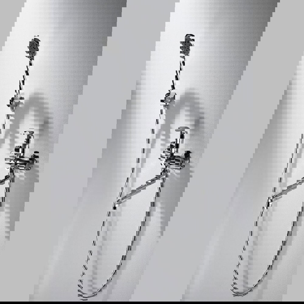 Изображение товара Смеситель для ванны Bravat Fit 7f6135188cp-lb-rus 00180649 однорычажный с душевой лейкой цвет хром