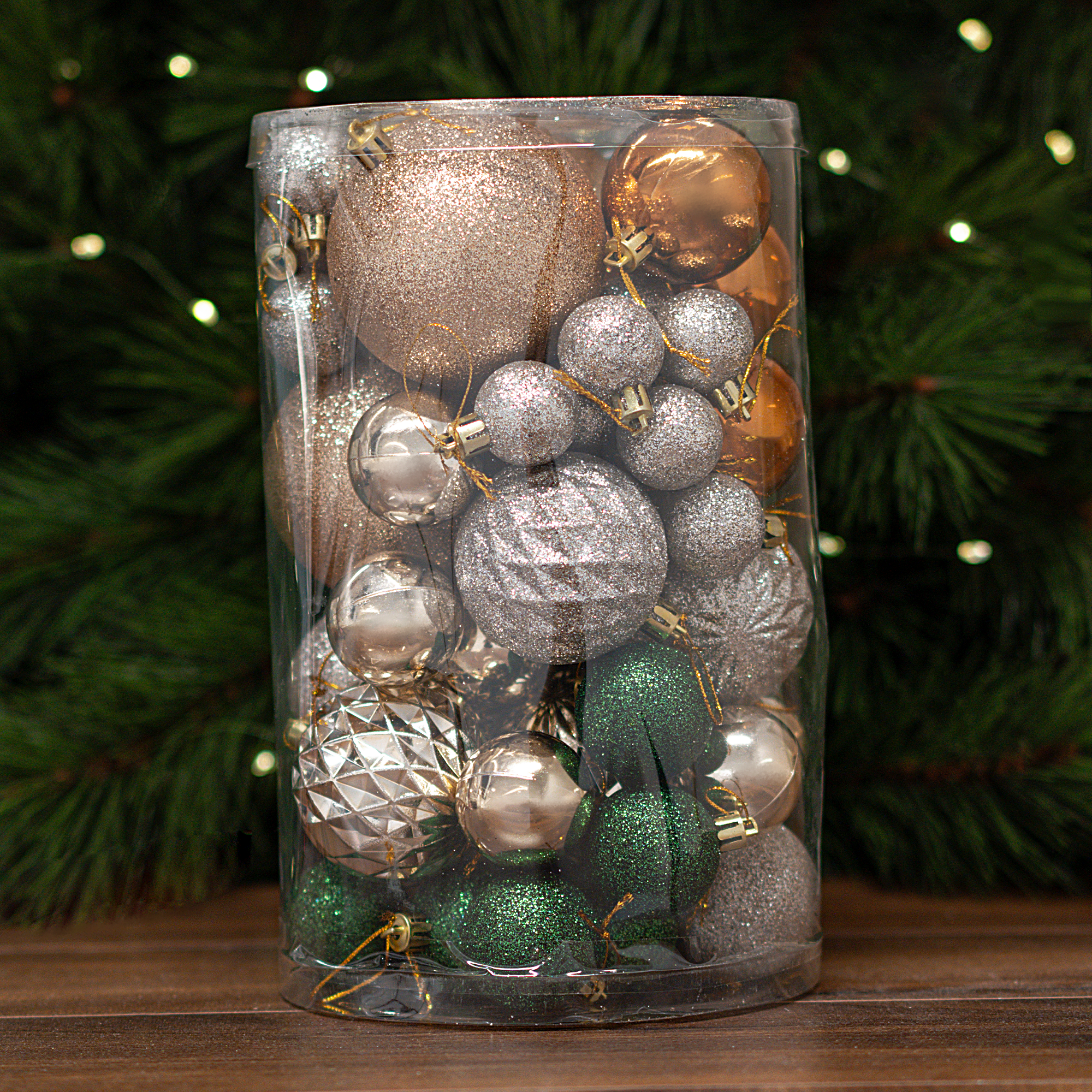 Изображение товара Набор новогодних елочных шаров Christmas 8 см 50 шт. зеленый блестящий