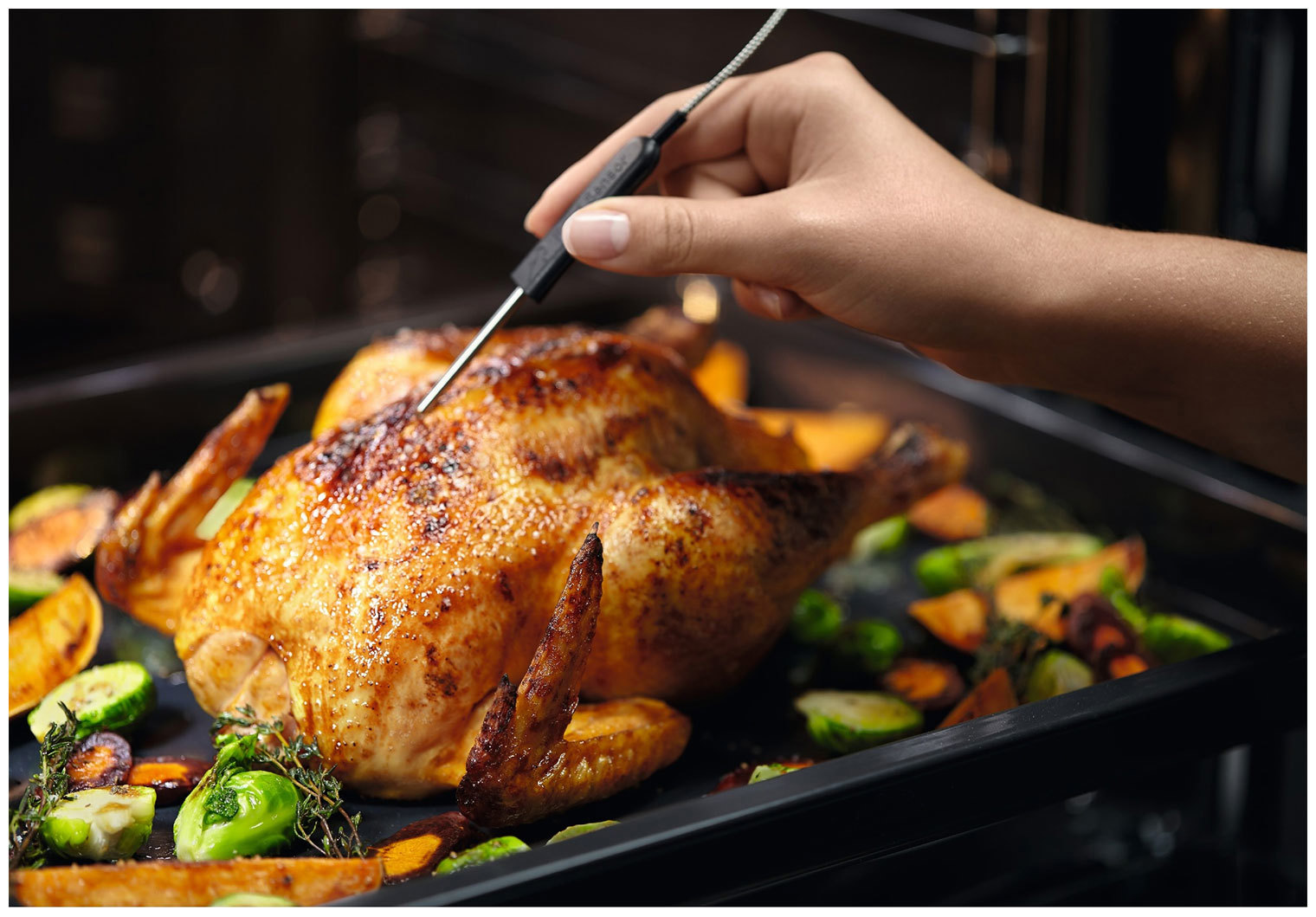 Изображение товара Встраиваемый духовой шкаф Electrolux Eob7S31Z 59.50x59.40x56.70 см цвет черный