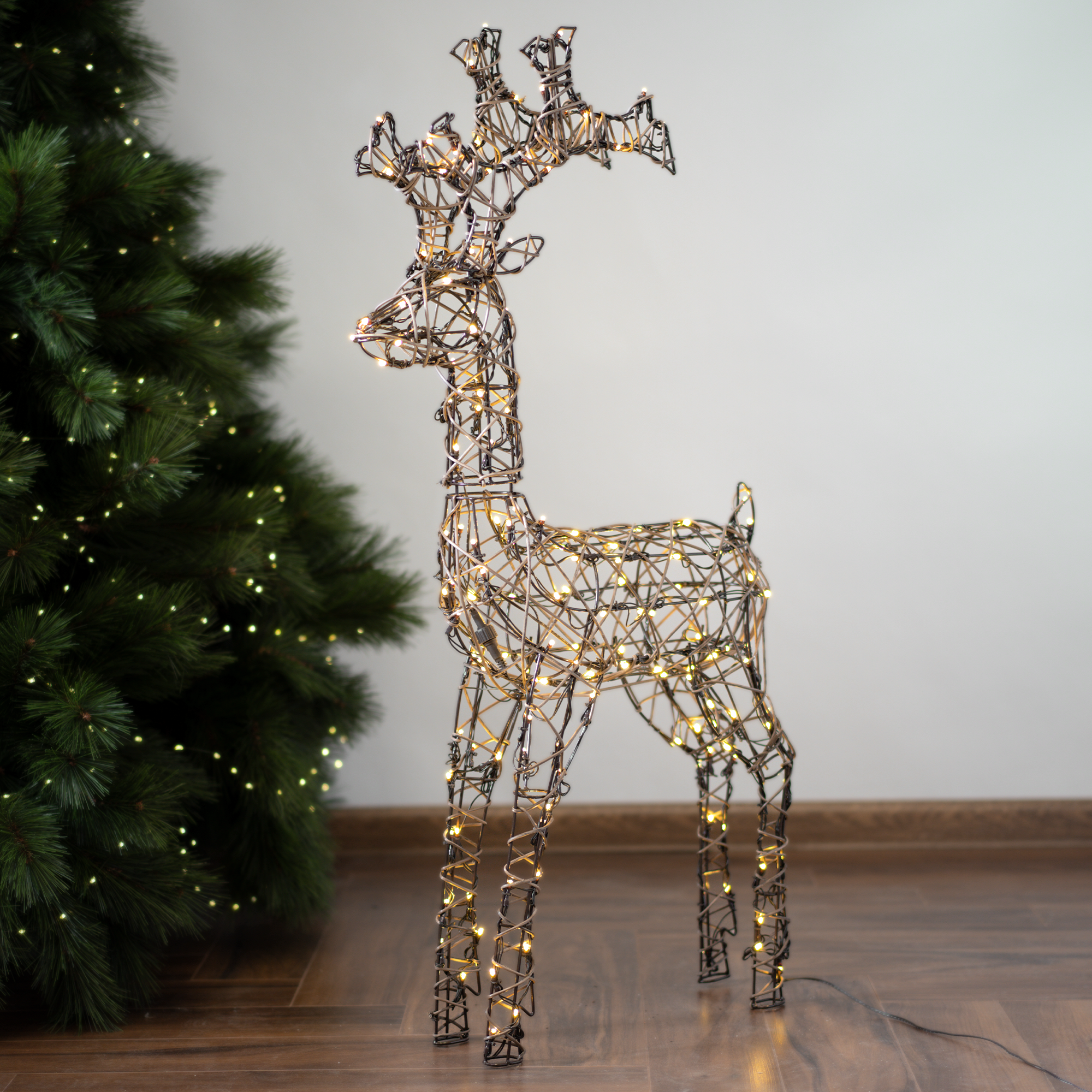 Изображение товара Светящаяся электрическая фигура Олень 160 LED 98 см для улицы