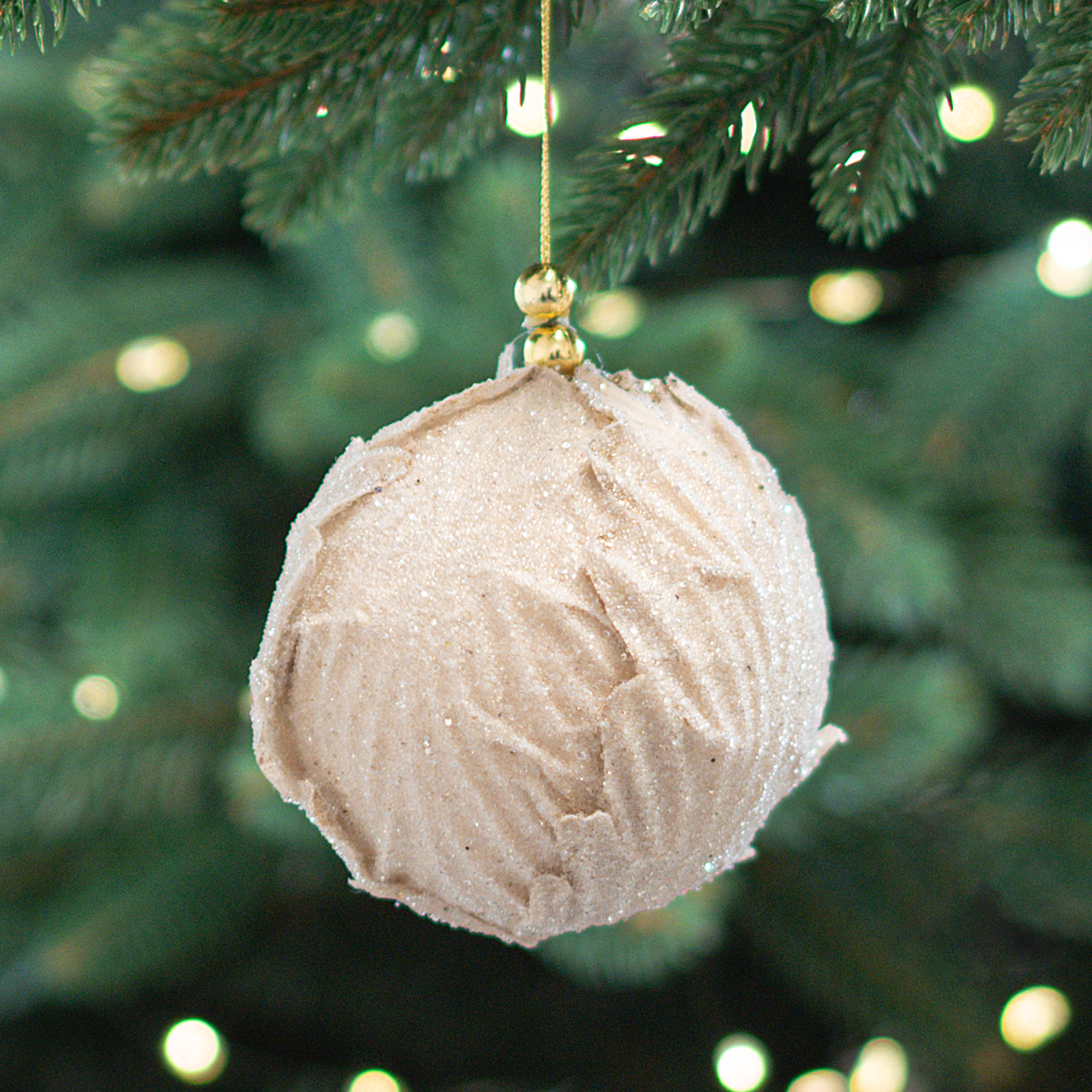 Изображение товара Елочный шар Лепесток 10 см шампань пластик декор для елки