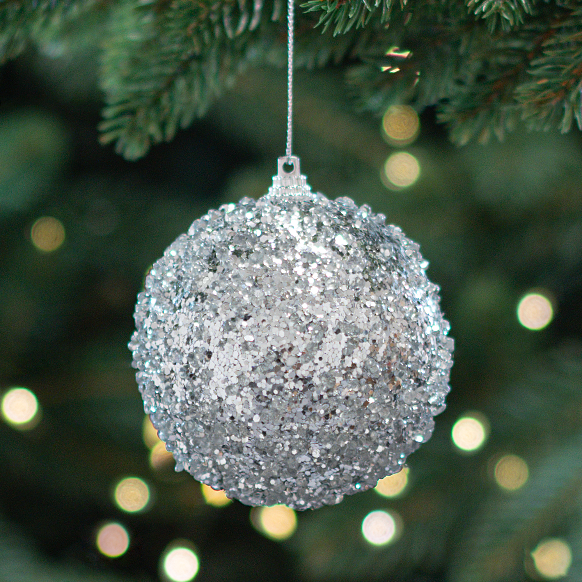 Изображение товара Ёлочный шар 7.8 см серебристый с блестками для новогоднего декора