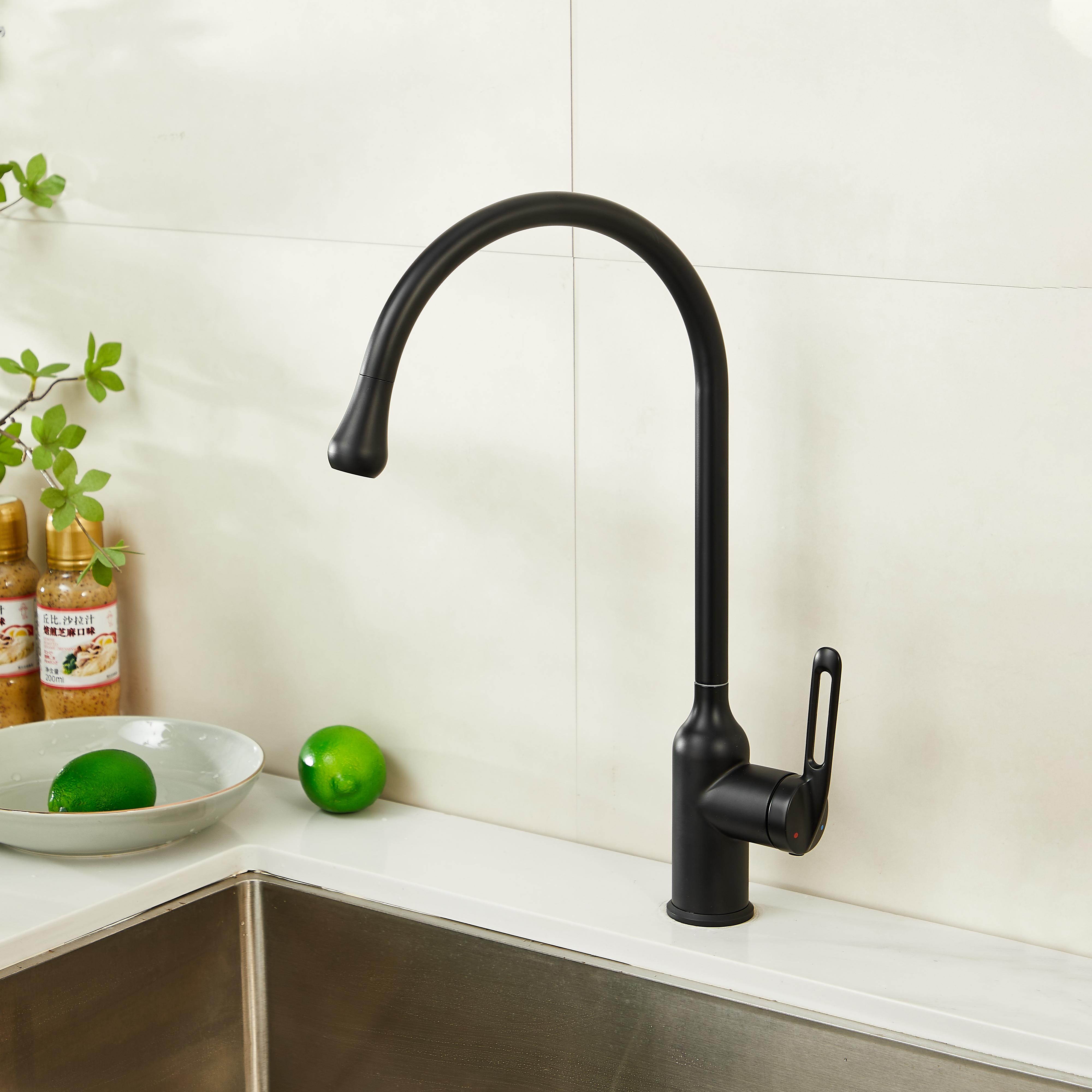 Изображение товара Смеситель для кухни Haiba HB71825-7 с поворотным изливом и сатинированным покрытием