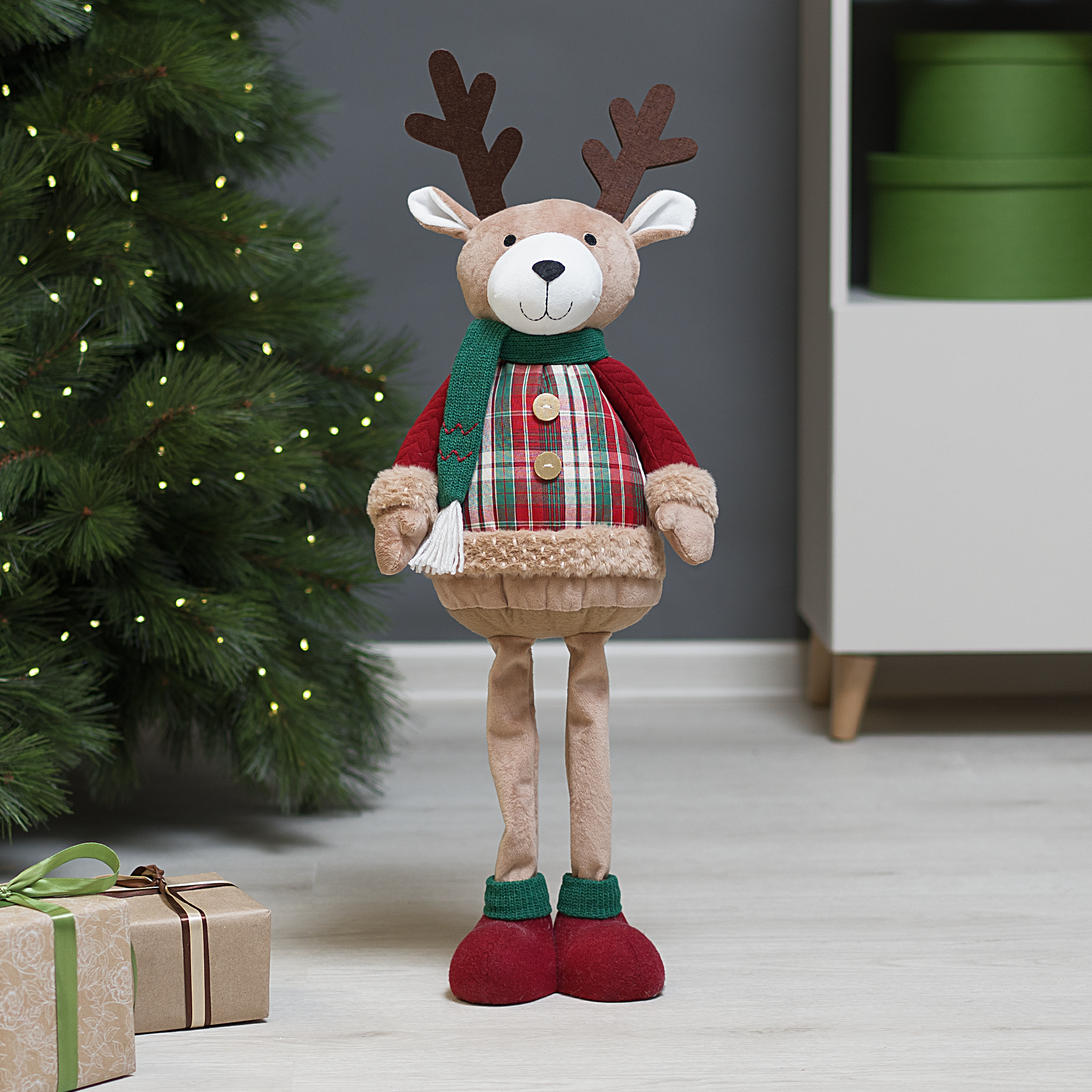 Изображение товара Декоративная фигура Олень Рождественский 36 см красная
