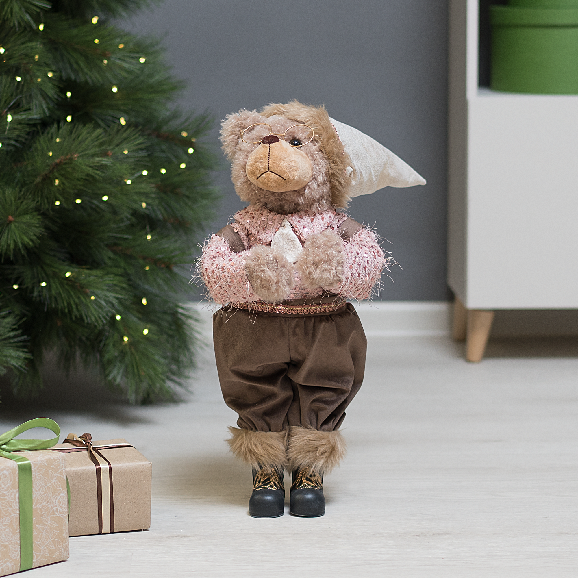 Изображение товара Декоративная фигура Медвежонок 20х25 см розовый - милый предмет для интерьера