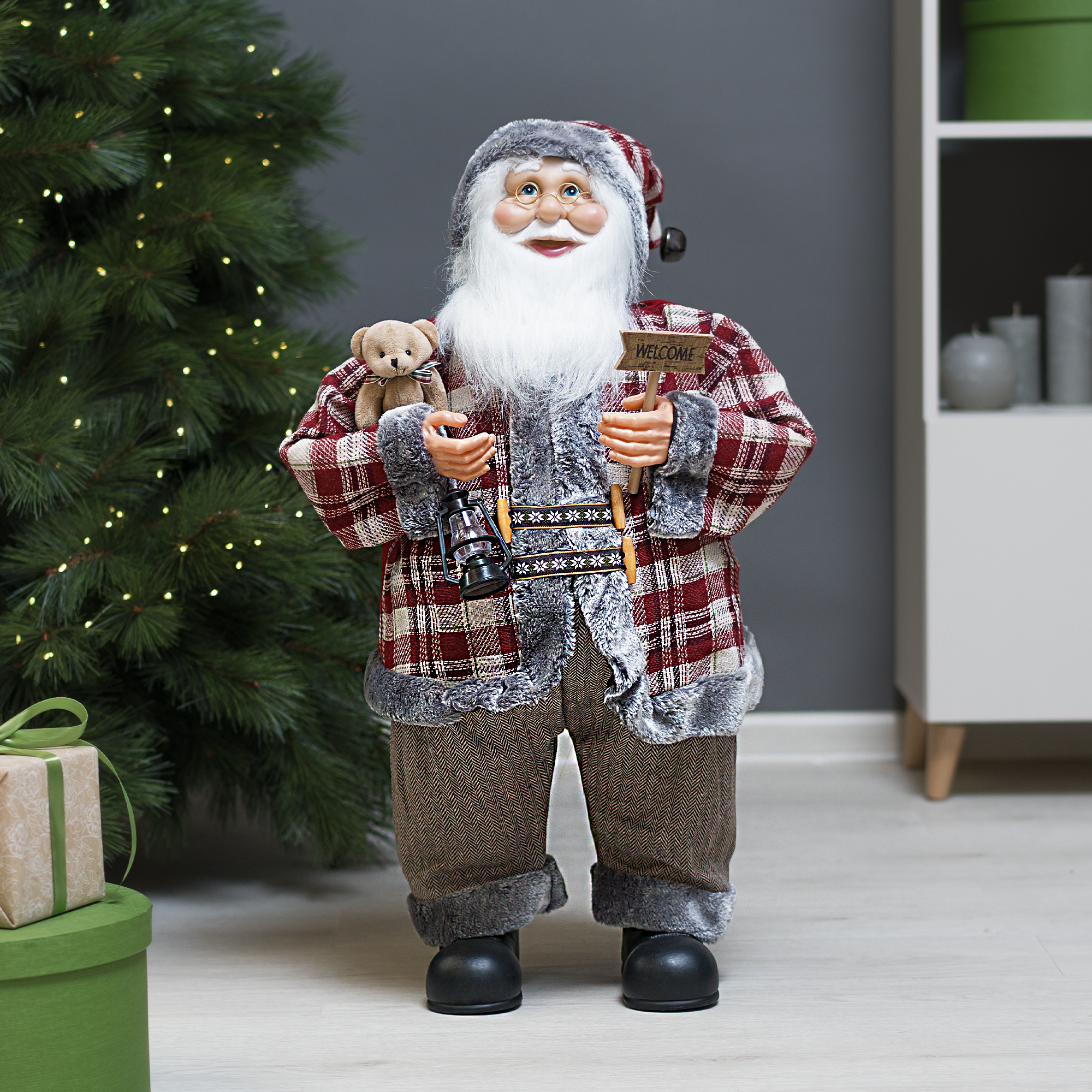 Изображение товара Фигура декоративная Санта в тулупе 80см