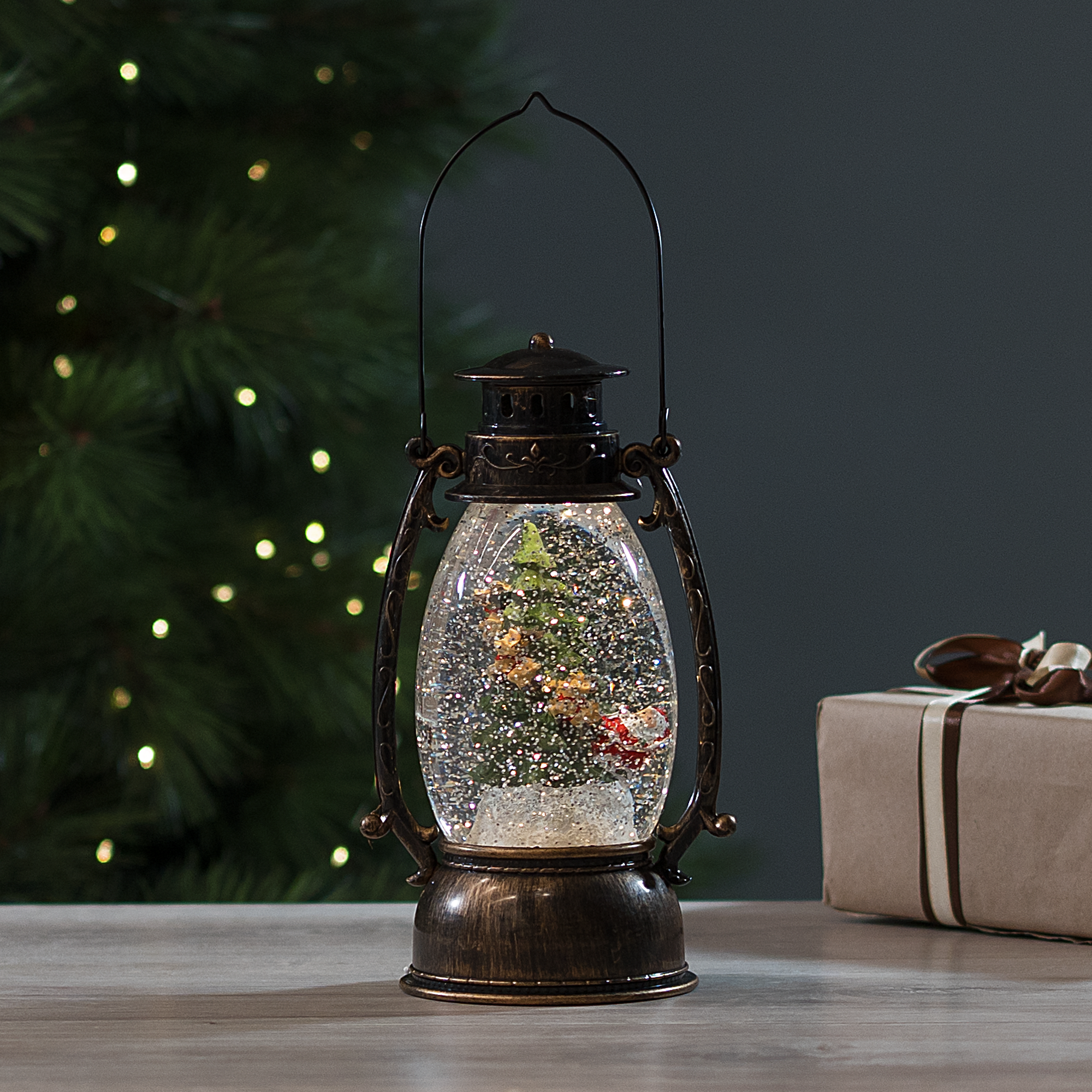 Изображение товара Светодиодный переносной светильник-фонарь декоративный "Олени у дерева" пластик 24см