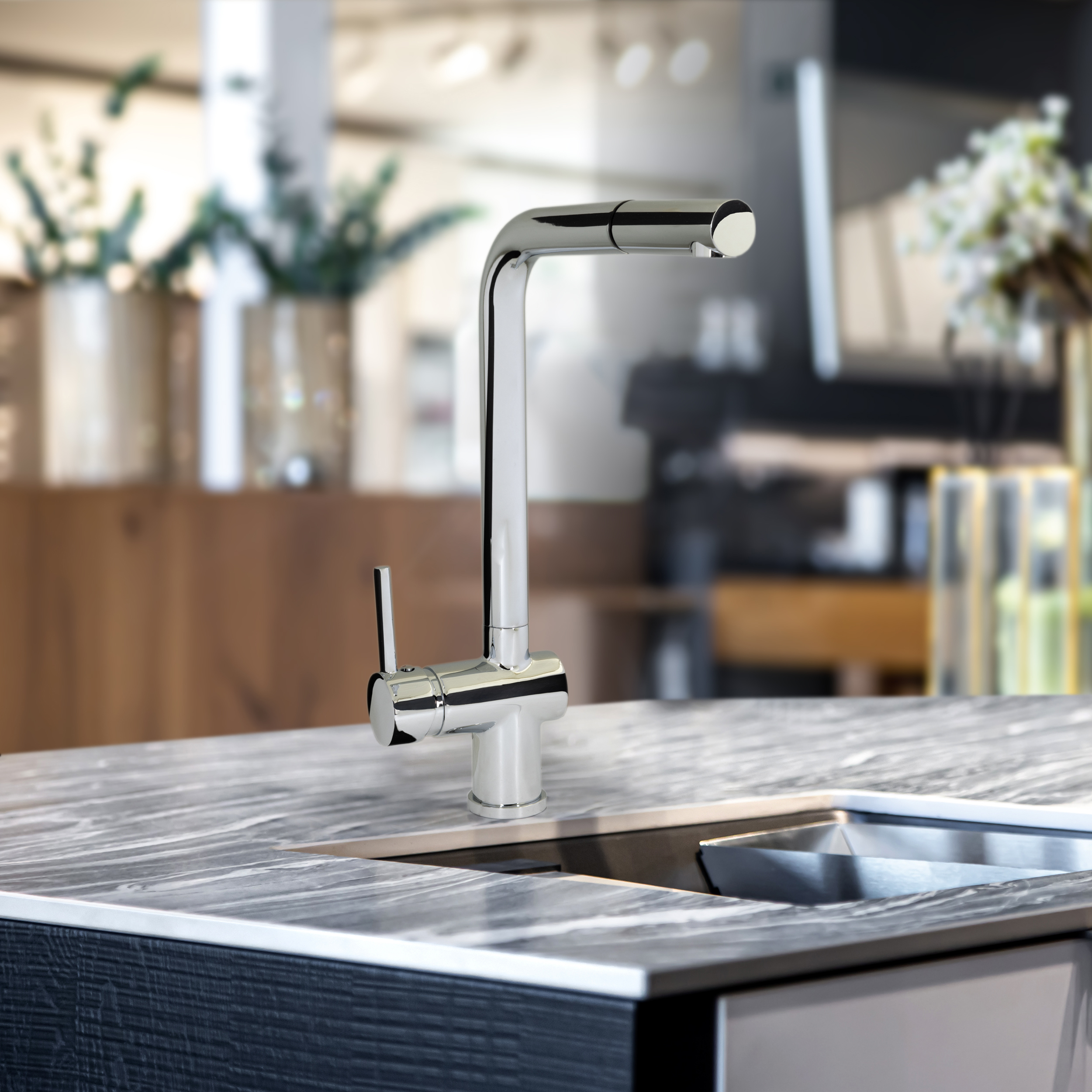 Изображение товара Кухонный смеситель Alicante CAS3606 с выдвижным излив и водосберегающим аэратором