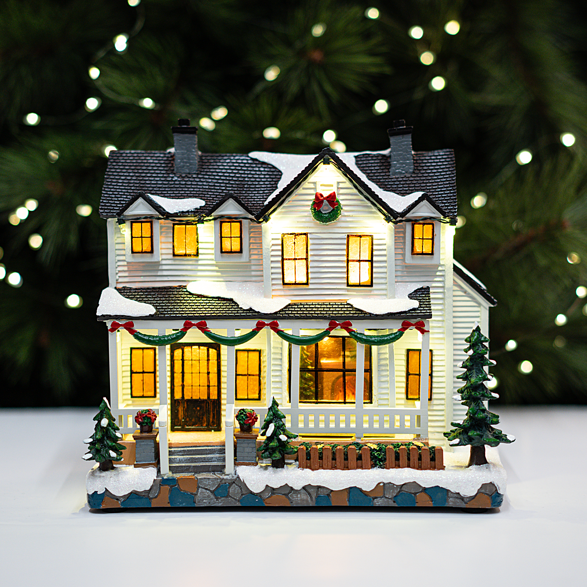 Изображение товара Новогодняя композиция светящаяся Рождественский дом
