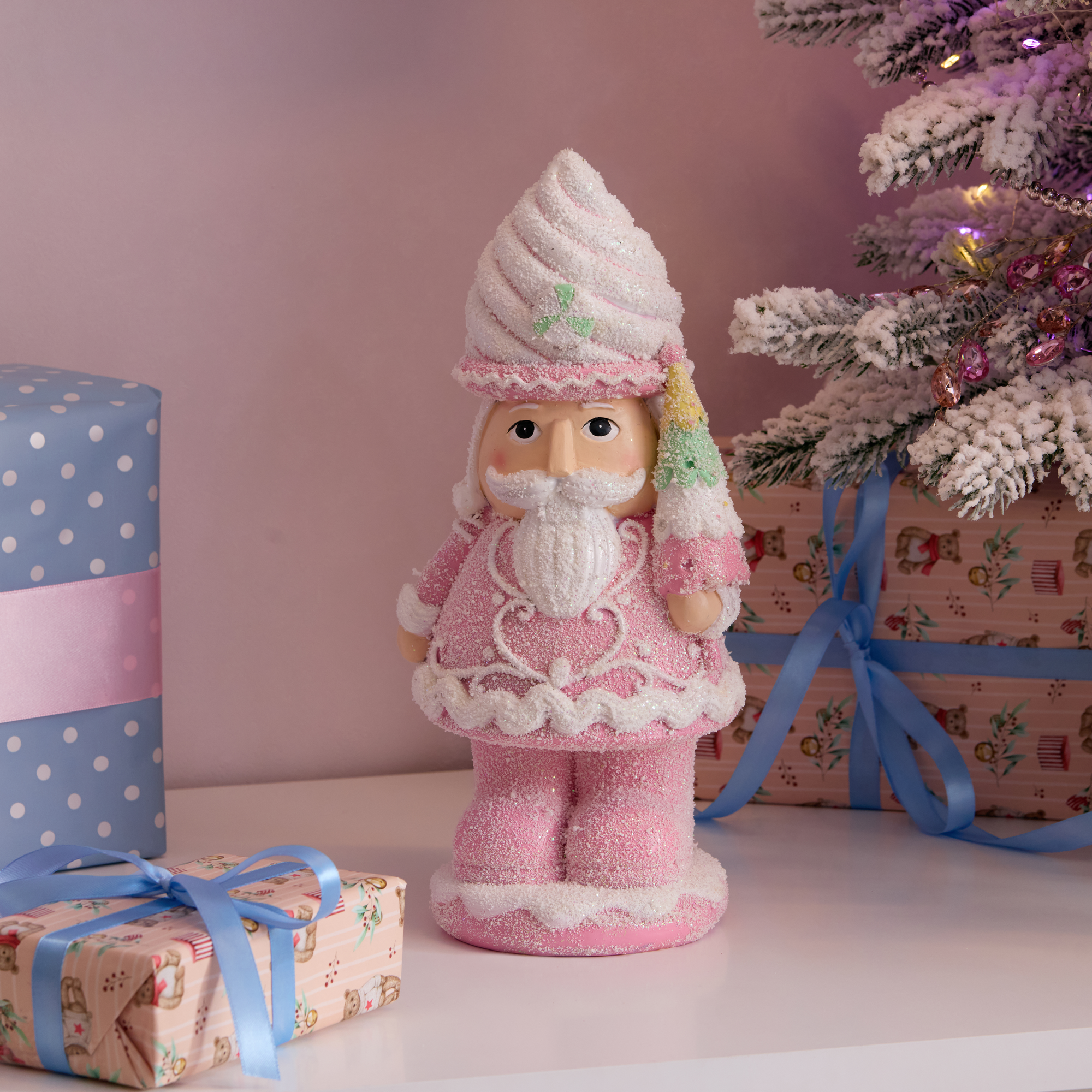 Изображение товара Декоративная фигура Щелкунчик 29.8х13.8 см розовая украшение интерьера