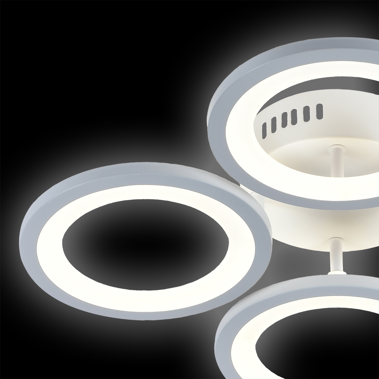 Изображение товара Люстра потолочная светодиодная Escada Corona с пультом регулировка белый свет 17 м²