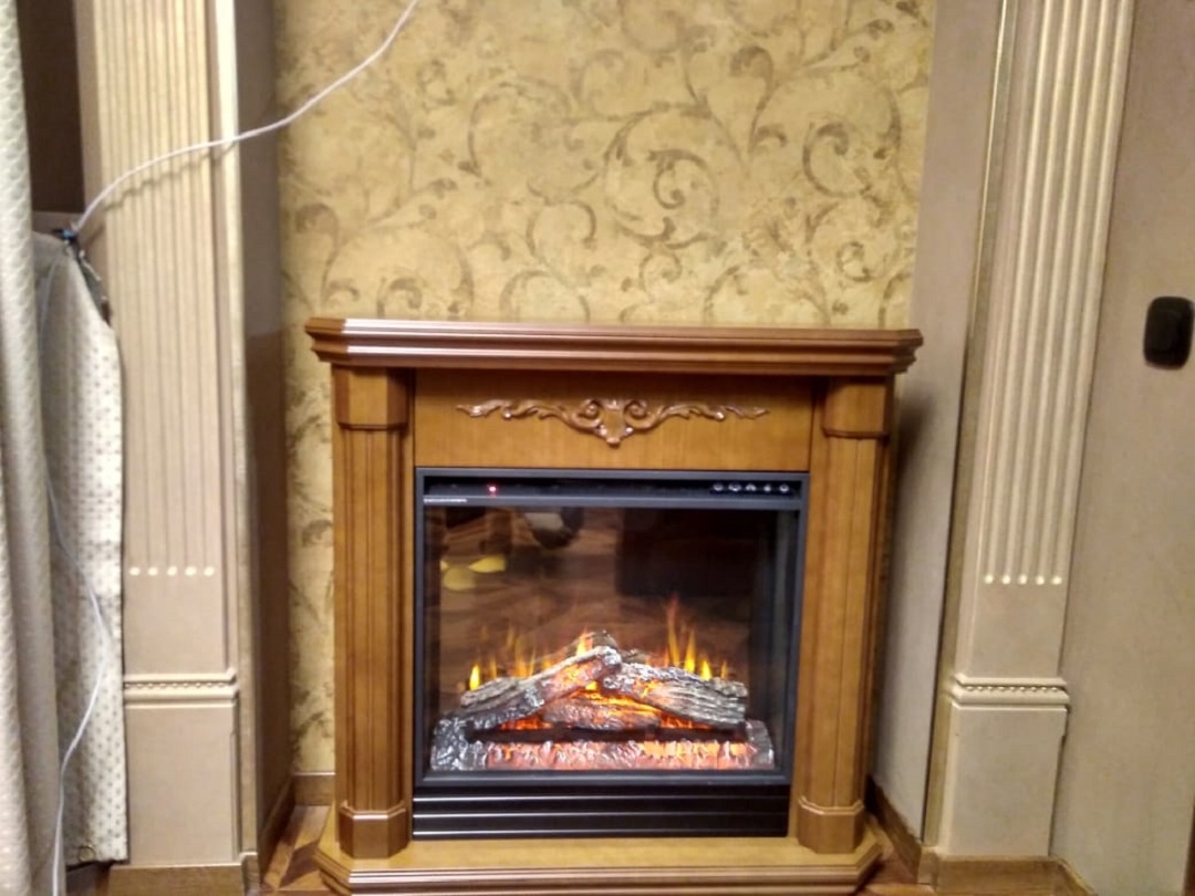 Изображение товара Электрокаминокомплект Inter Flame Виелтон с очагом Foton 23 LED FX светлый дуб