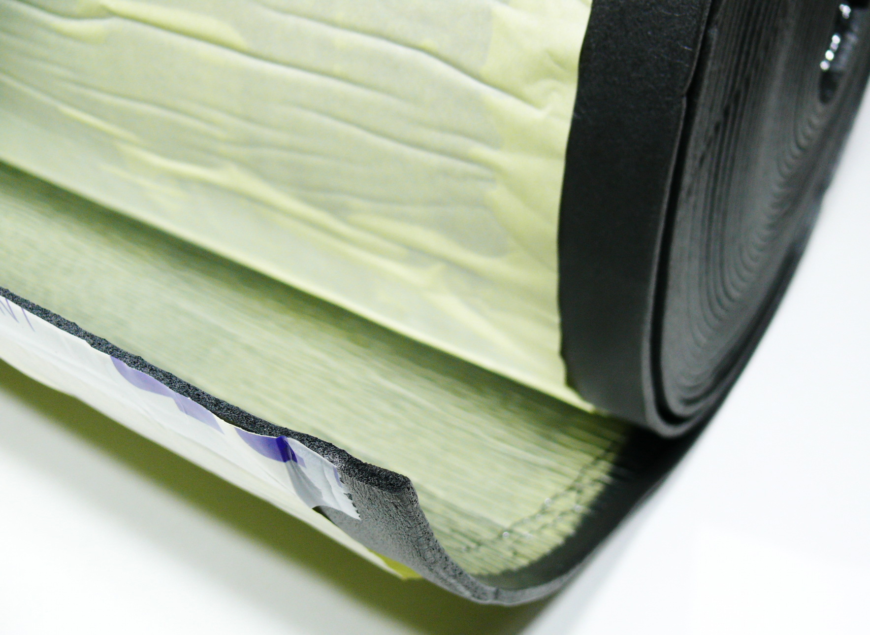Изображение товара Теплоотражающая изоляция Isolontape Изолон 1x5м 4мм 5м²