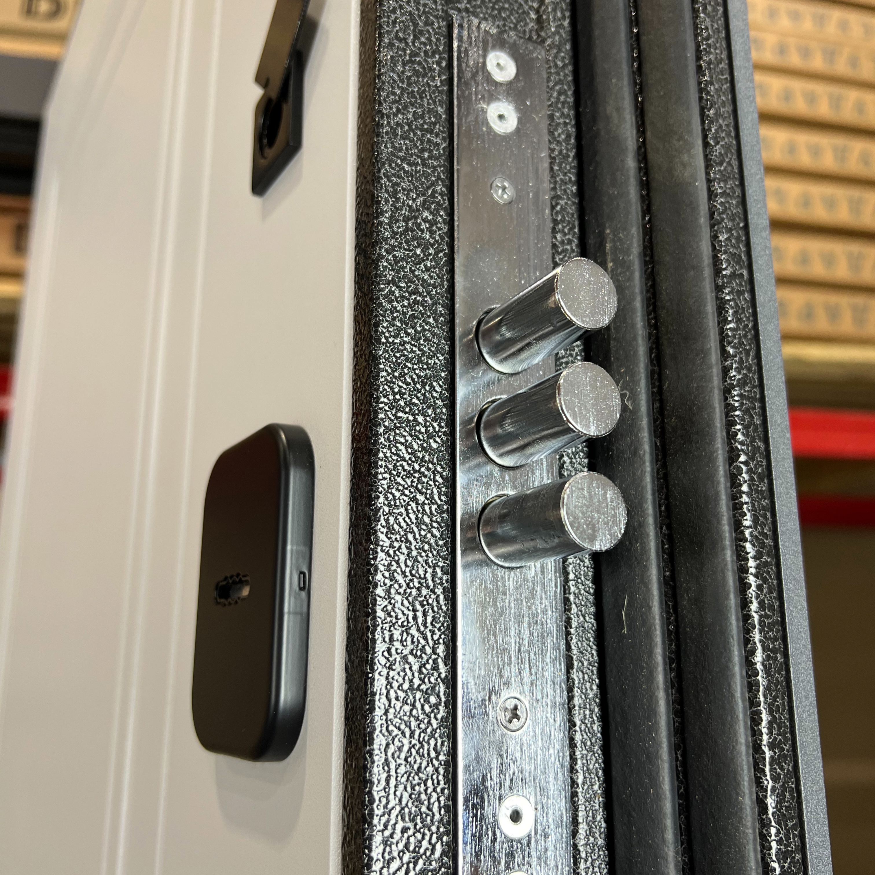 Изображение товара Дверь входная Diva Foreman Т-13, правый 205x86 графит/белый эмалит